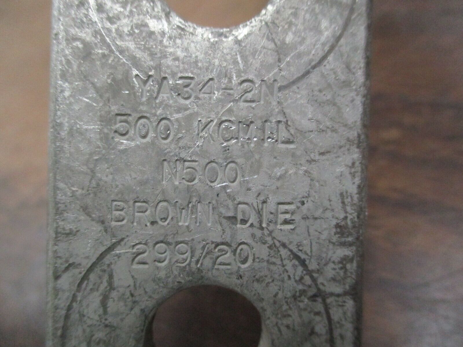 Burndy Crimp Lug YA34-2N 500KCMIL CU Brown Die 299/20 New Surplus
