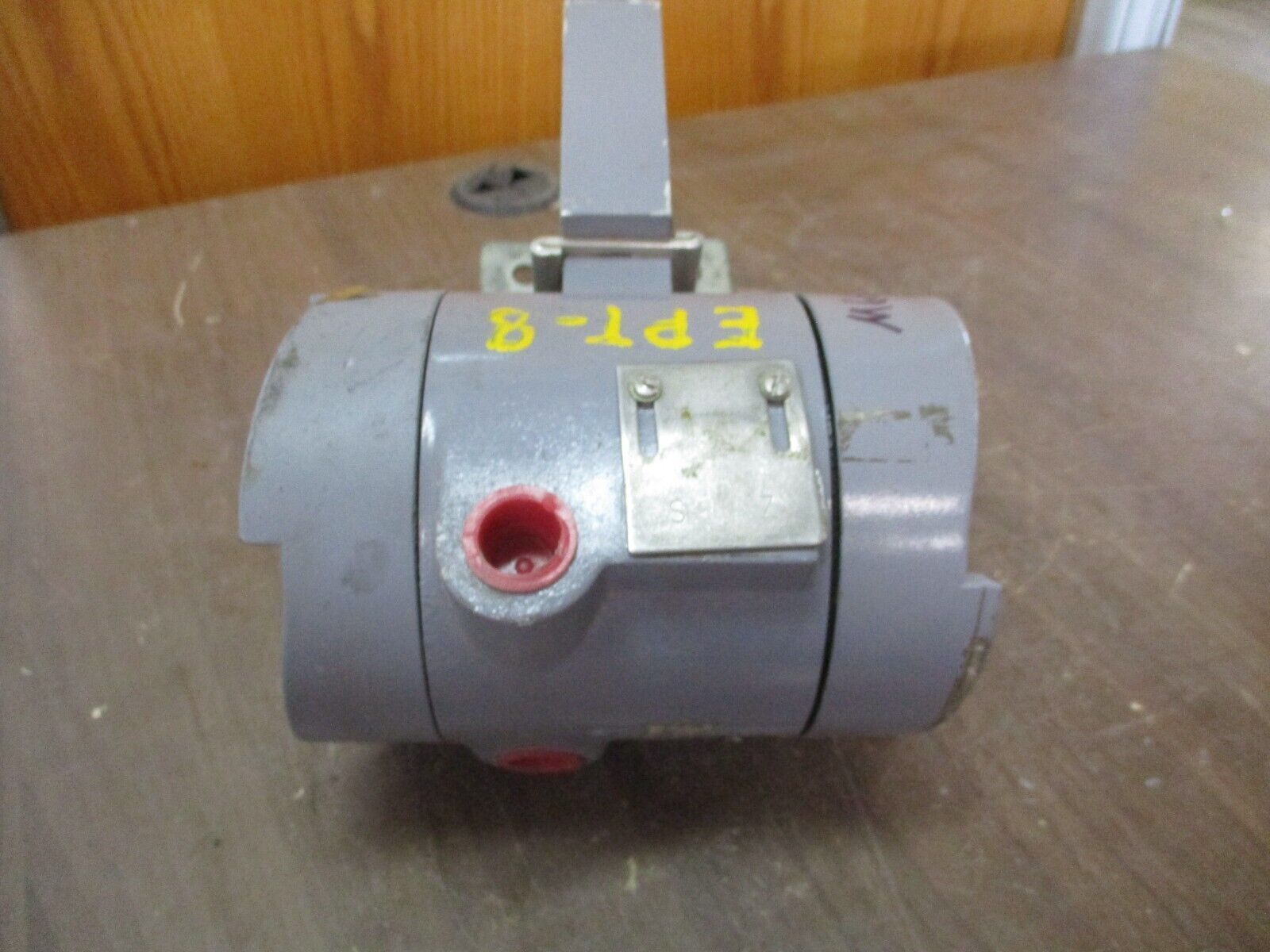 Leeds & Northrup Centry Pressure Transmitter 471-002-37-47-631-444 0-2500PSI 24V