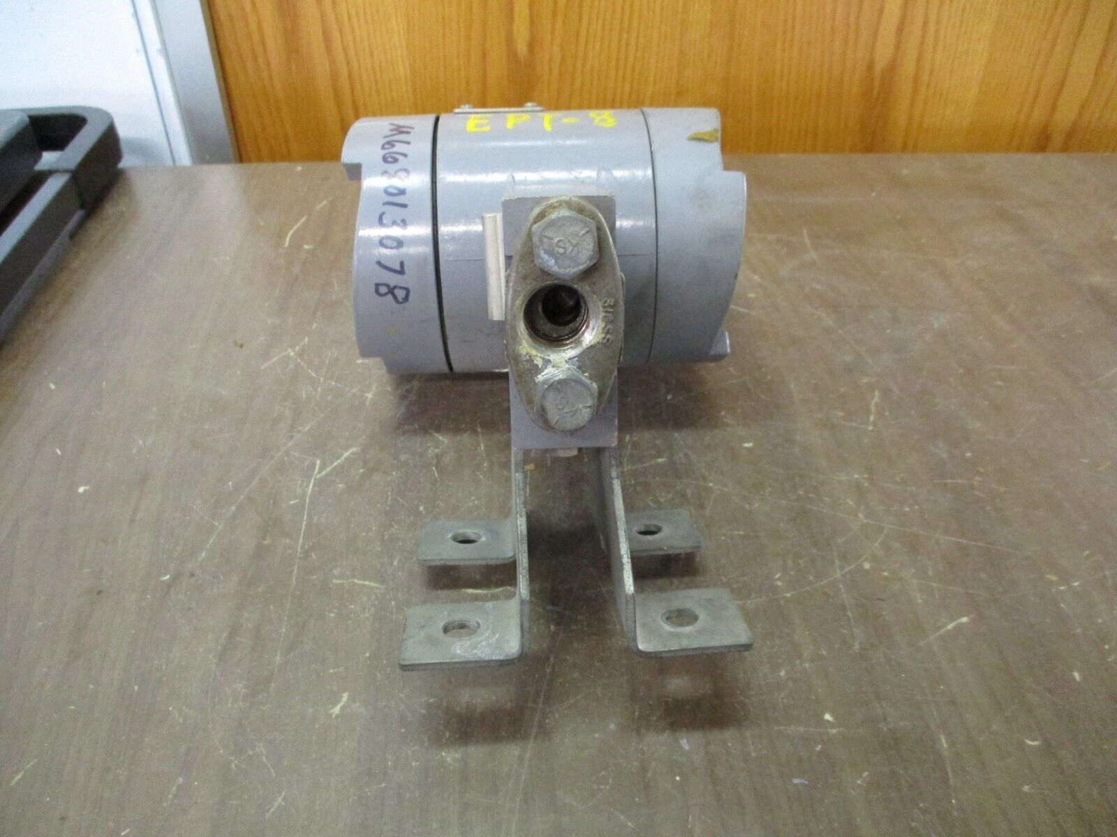 Leeds & Northrup Centry Pressure Transmitter 471-002-37-47-631-444 0-2500PSI 24V