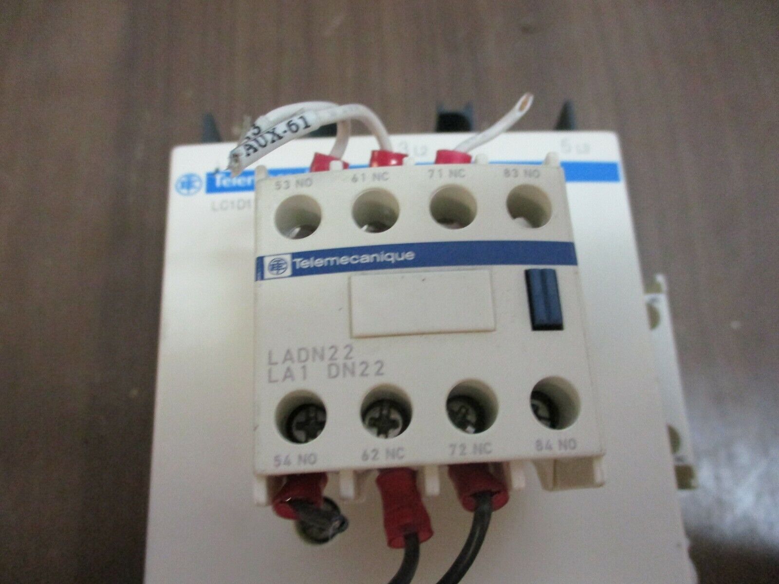 Telemecanique Contactor LC1D1156 24V Coil 160A 600V w/Aux Contact Block Used