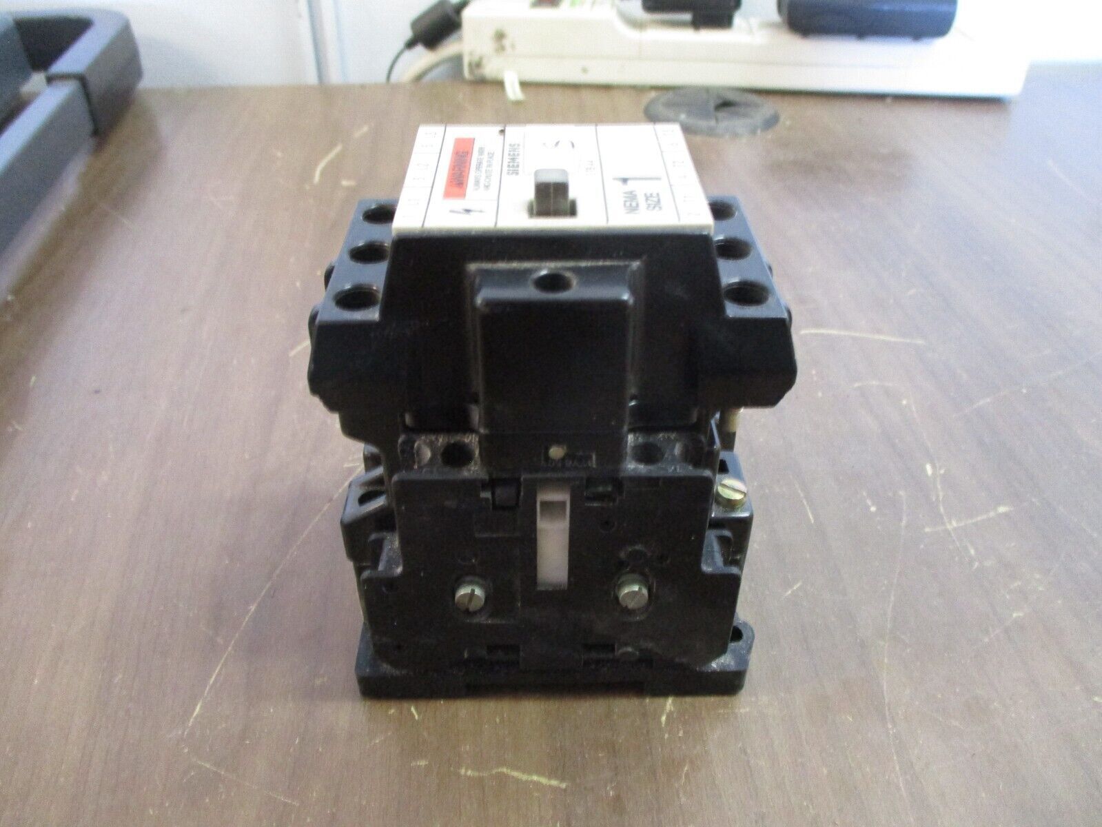 Siemens Size 1 Contactor 3TB44 17-0A 120V Coil 27A 600V Used