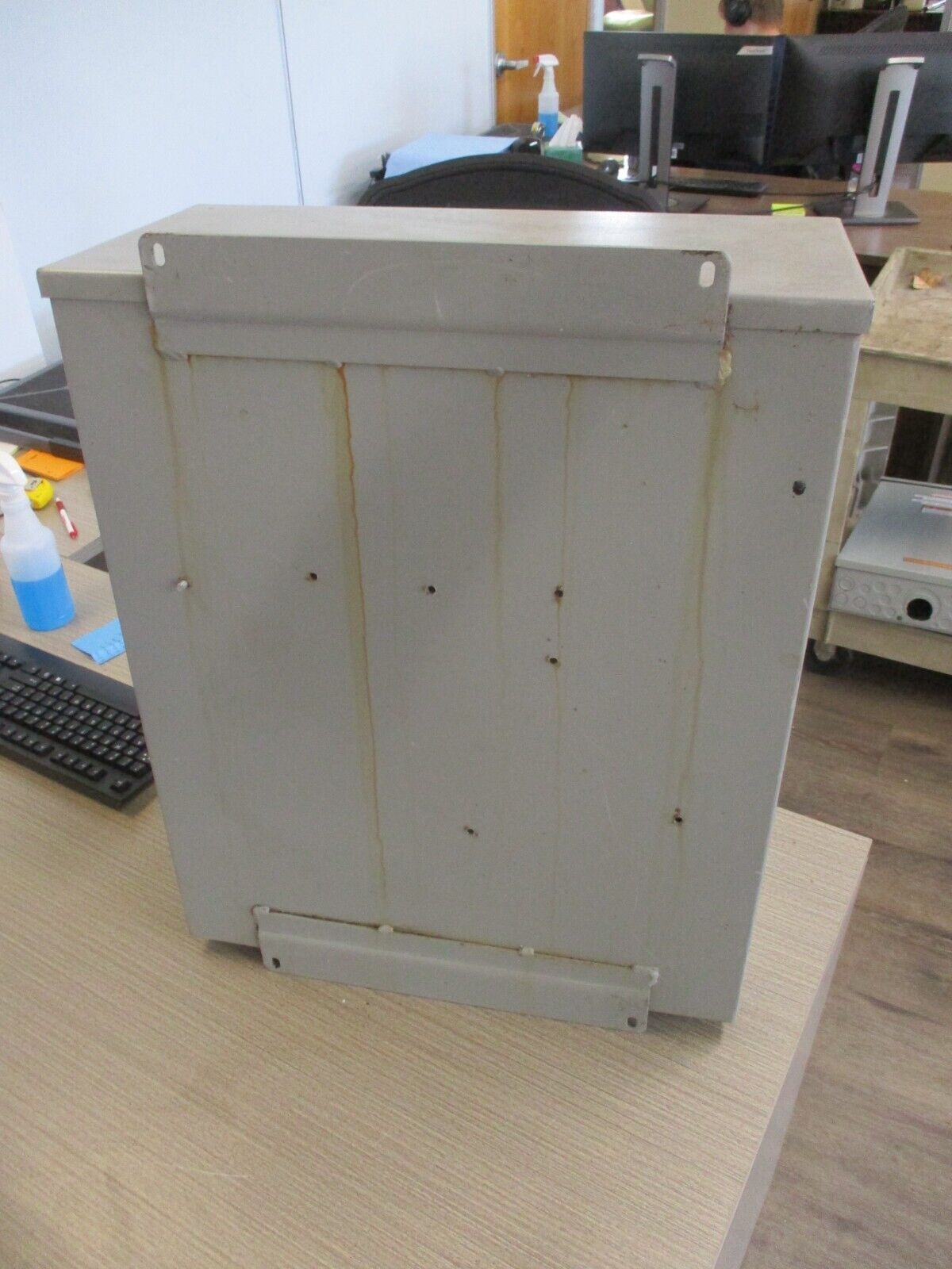 Wiegmann 3R Enclosure RHC242008 Size: 24x20x8 Used