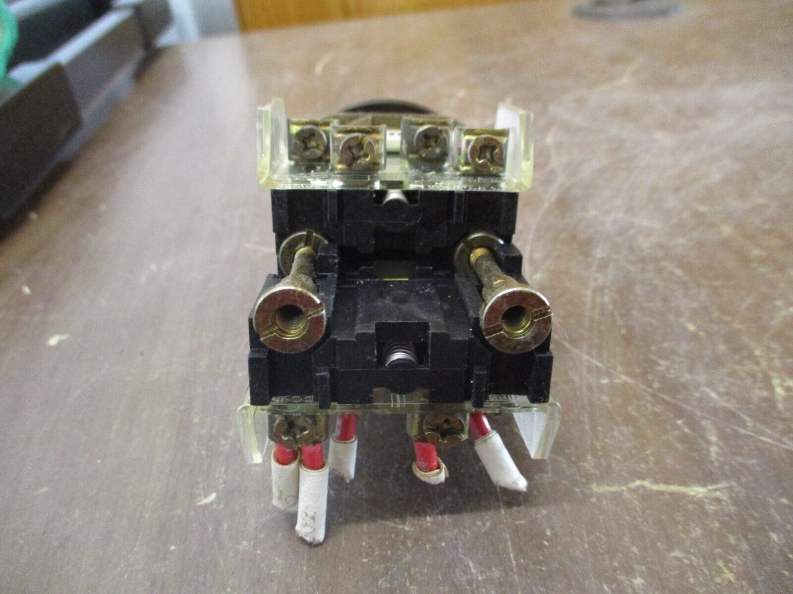 Allen-Bradley Selector Switch 800T-J2 Ser. T Nema 4, 13 Used