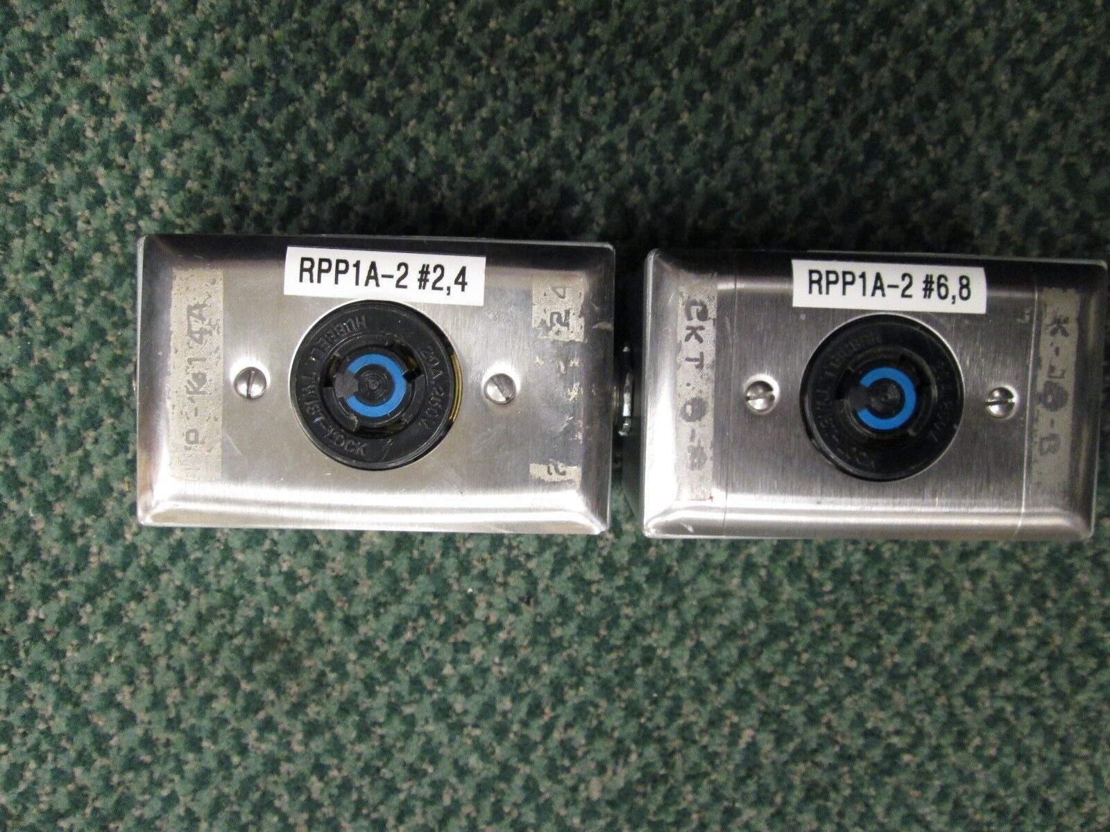 Hubbell Receptacle Outlet Box 20 A 250 V