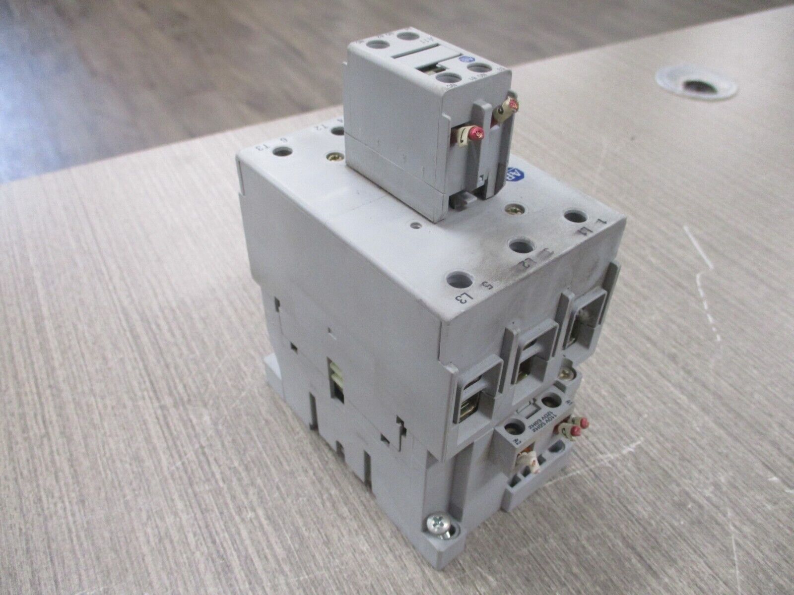 Allen-Bradley Contactor 100-C85*00 120V Coil 100A 600V w/ Aux Contact Block Used