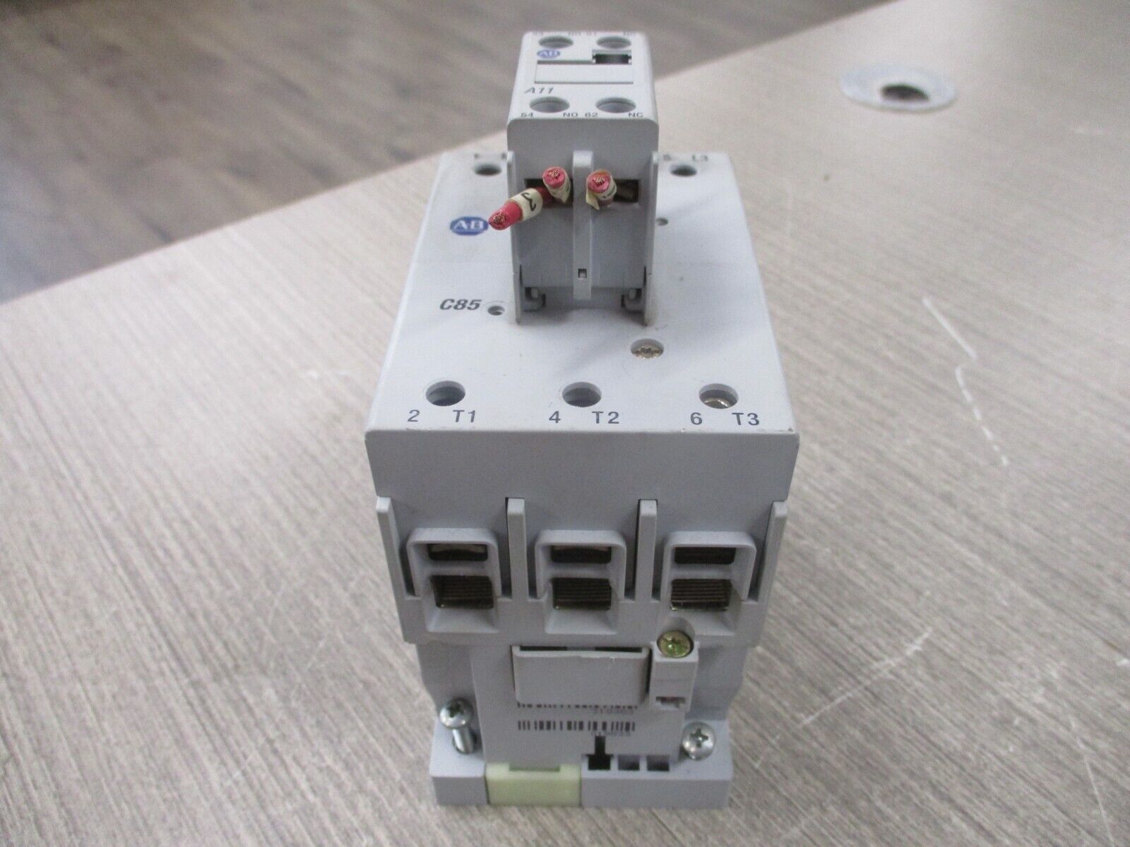 Allen-Bradley Contactor 100-C85*00 120V Coil 100A 600V w/ Aux Contact Block Used