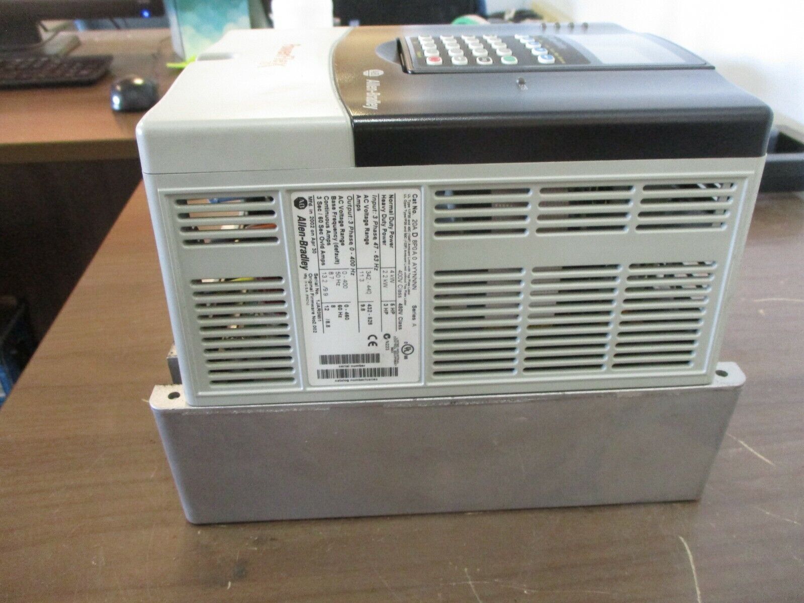 Allen-Bradley PowerFlex 70 AC Drive 20AD8P0A0AYYNNNN Ser. A 5HP 3Ph w/ Keypad