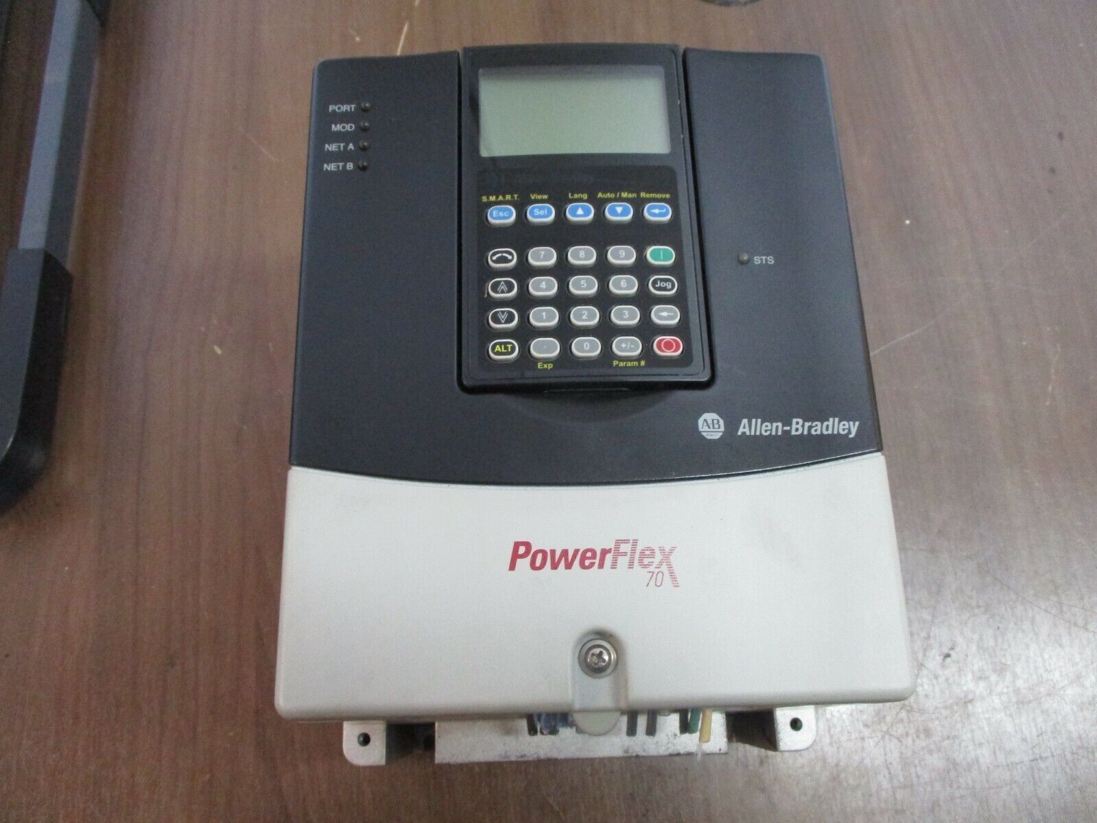 Allen-Bradley PowerFlex 70 AC Drive 20AD8P0A0AYYNNNN Ser. A 5HP 3Ph w/ Keypad