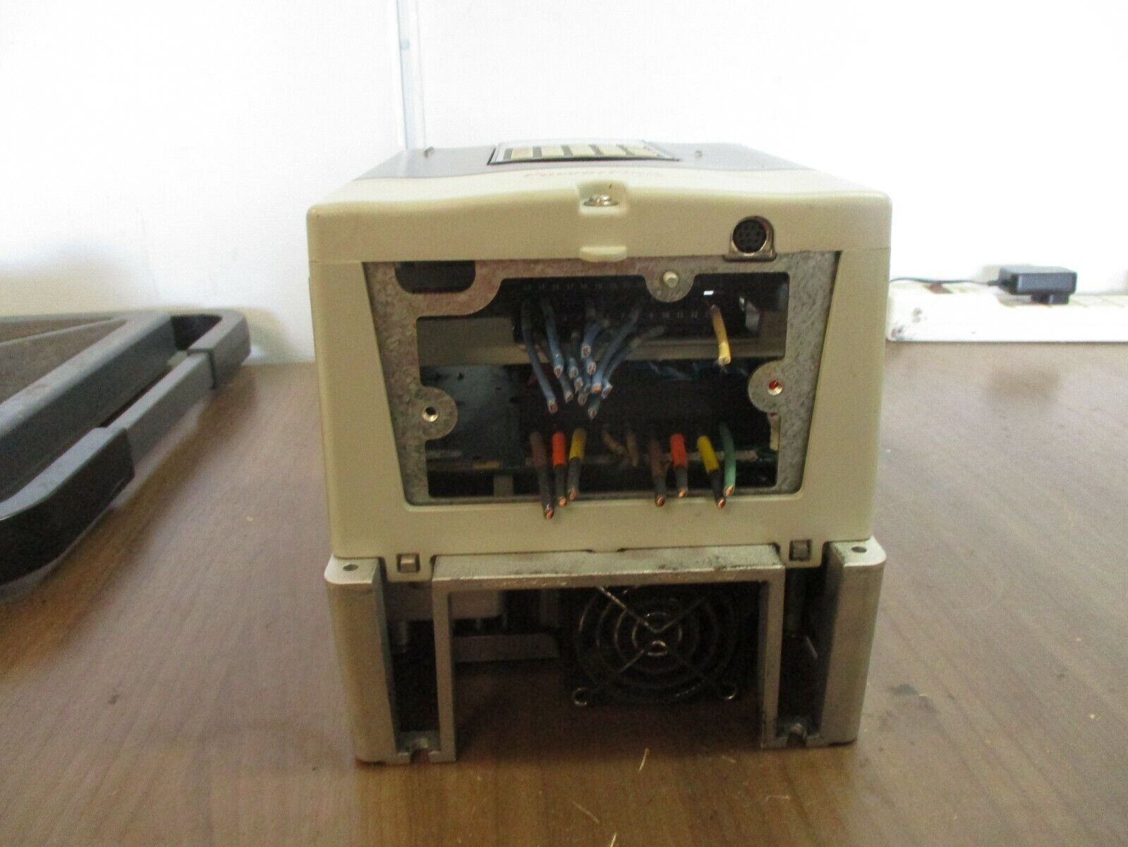 Allen-Bradley PowerFlex 70 AC Drive 20AD8P0A0AYYNNNN Ser. A 5HP 3Ph w/ Keypad