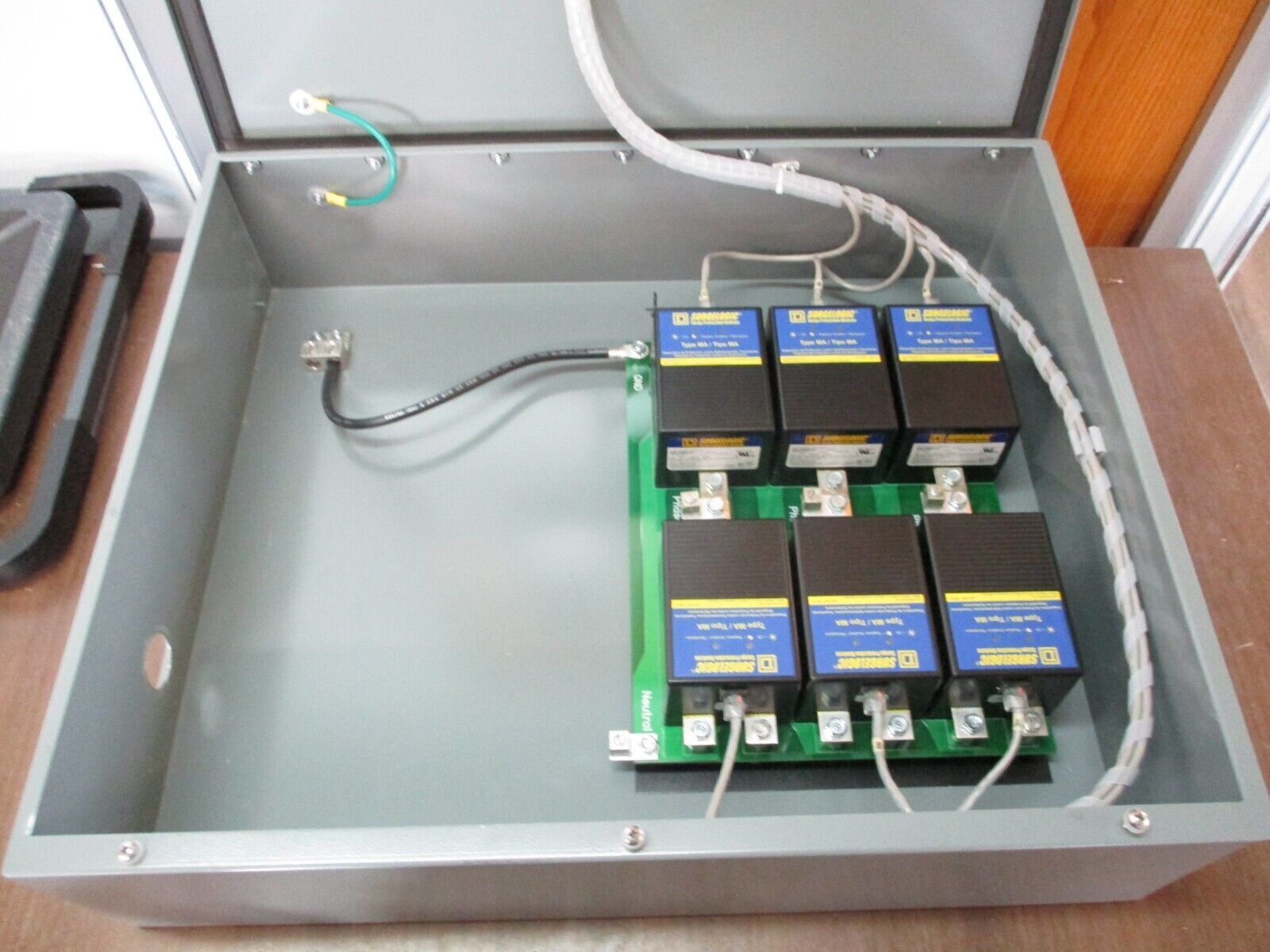 Square D Surgelogic Surge Protective Device TVS4EMA48A 480kA 480Y/277V 3Ph Used