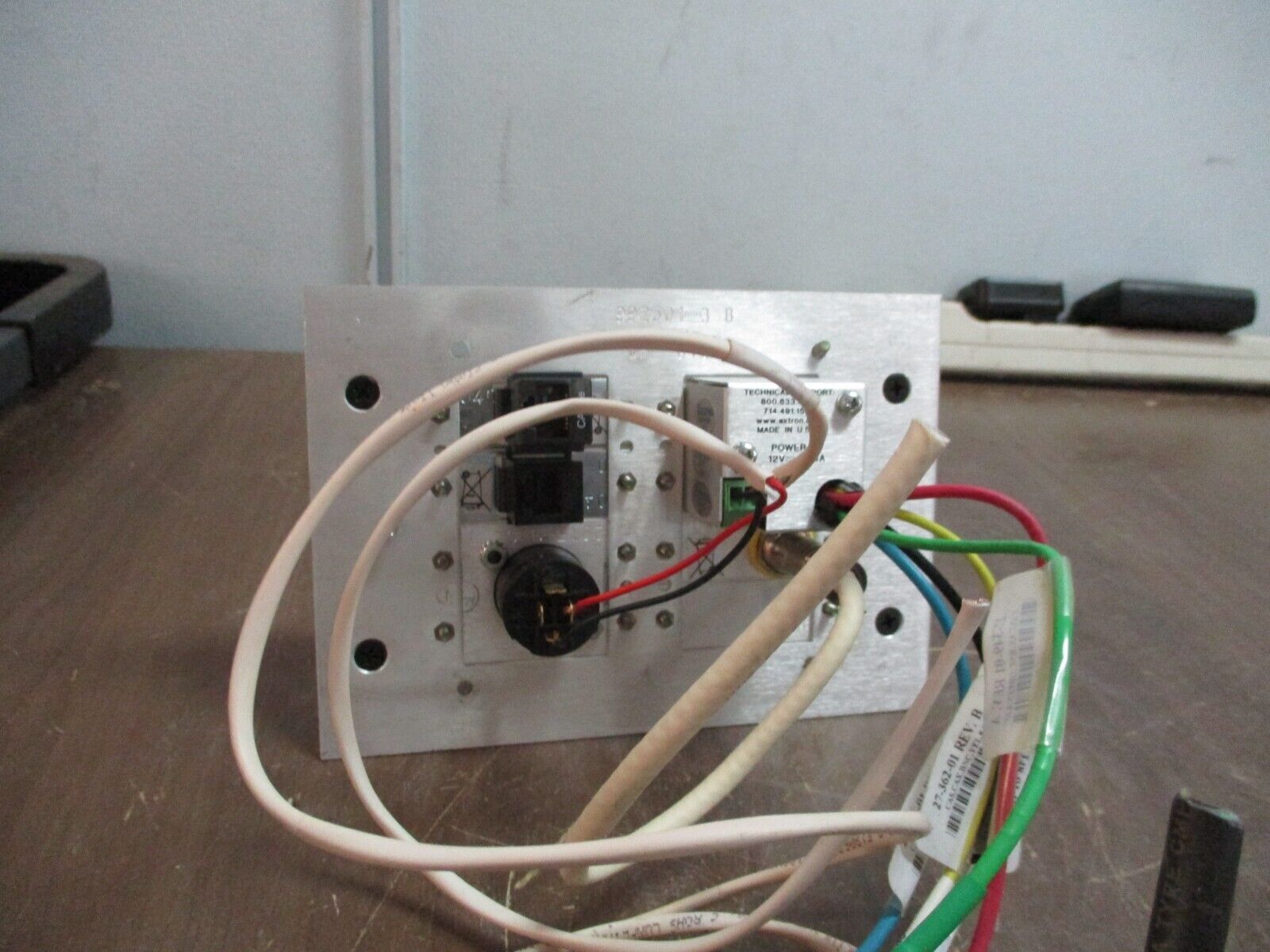 Extron AV Connectivity Panel CPM 103 *Missing (1) Screw* Used