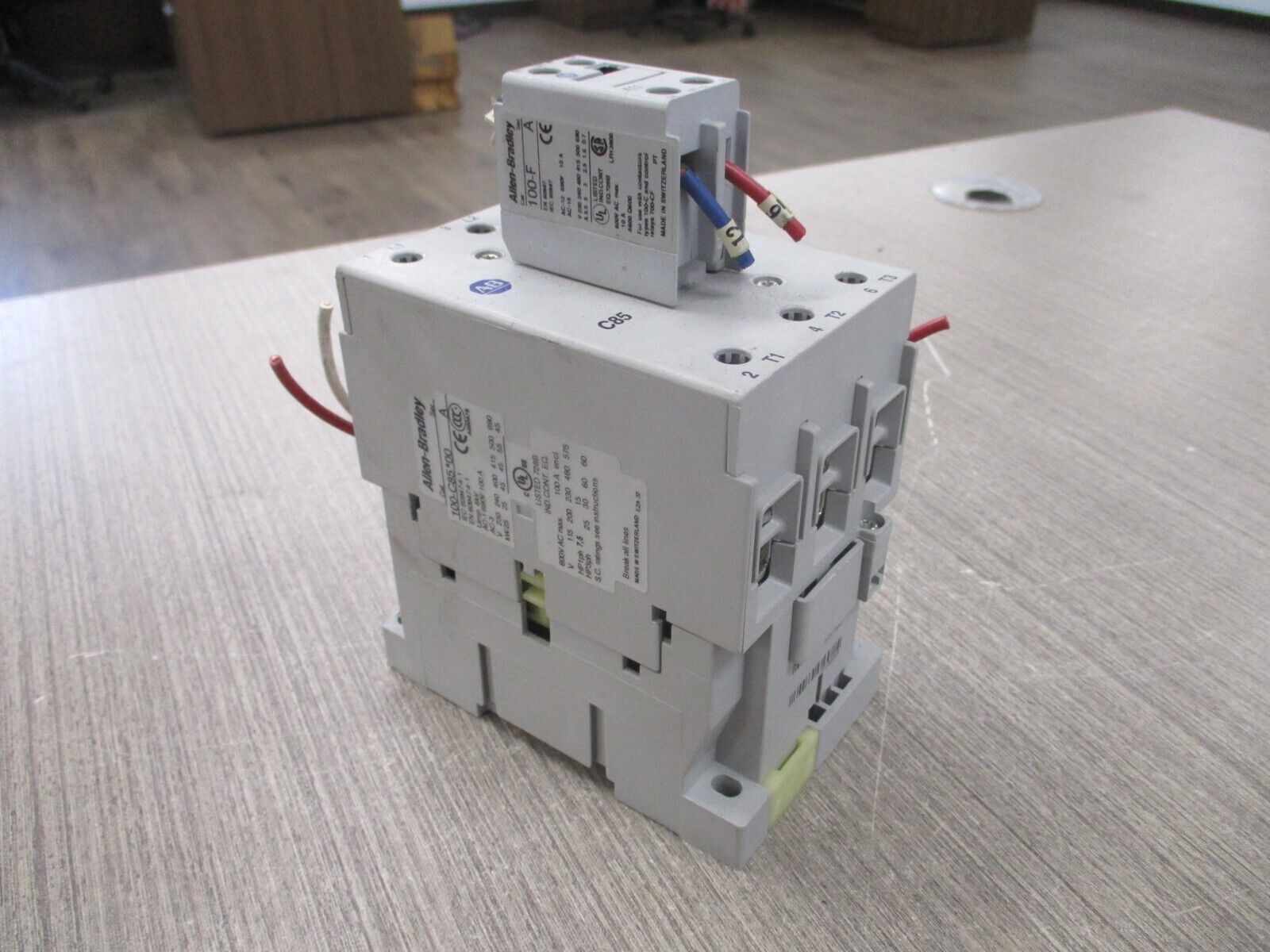Allen-Bradley Contactor 100-C85*00 120V Coil 100A 600V w/ Aux Contact Block Used