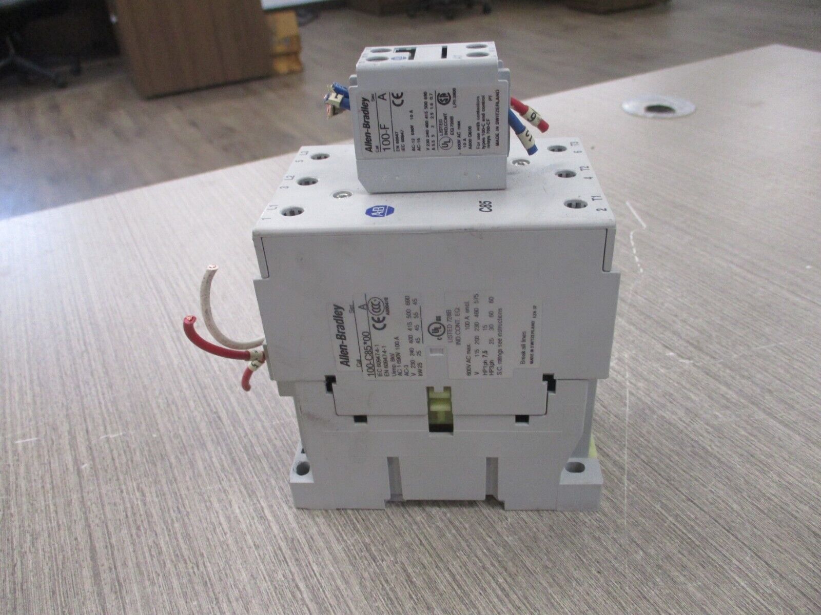 Allen-Bradley Contactor 100-C85*00 120V Coil 100A 600V w/ Aux Contact Block Used