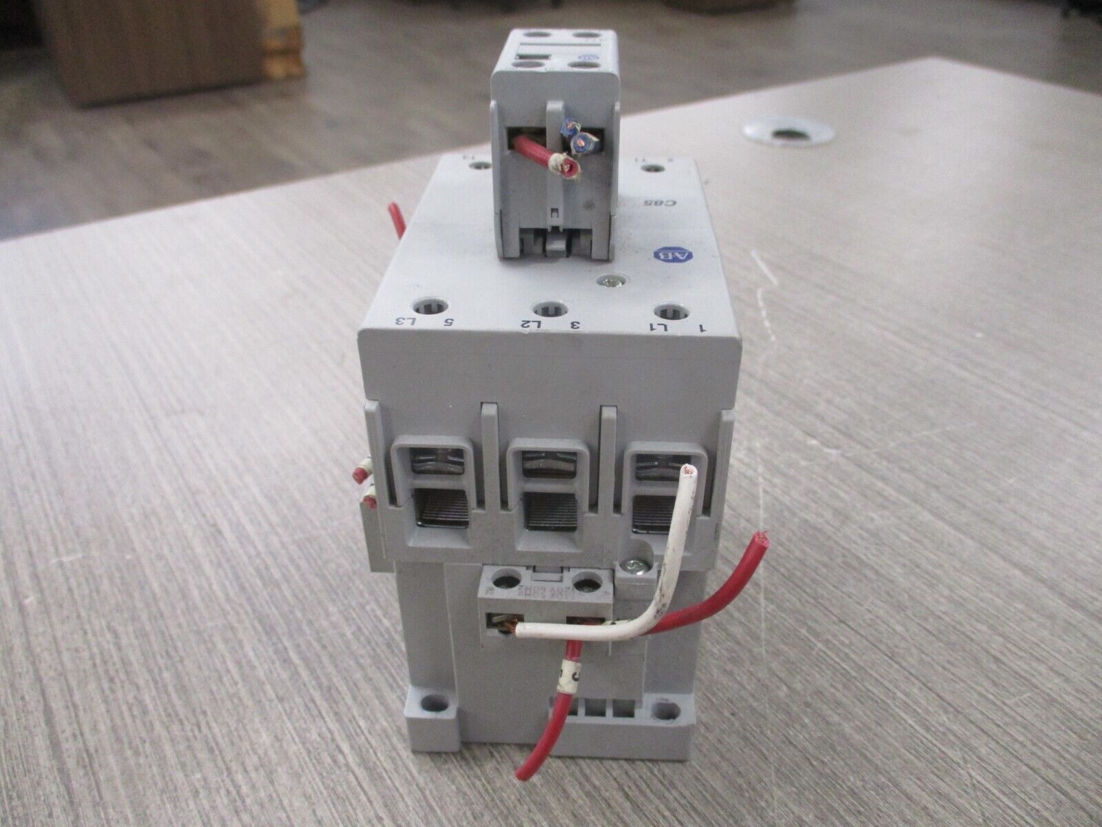 Allen-Bradley Contactor 100-C85*00 120V Coil 100A 600V w/ Aux Contact Block Used