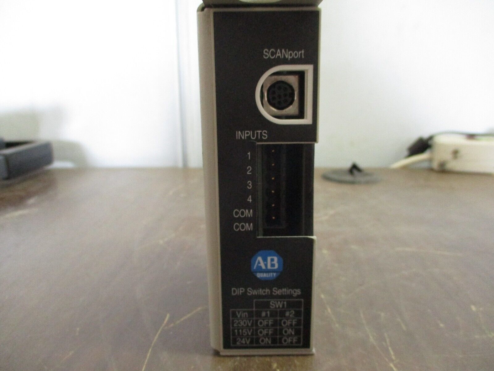 Allen-Bradley DeviceNet Comm Module 2100-GK61 FRN: 2.080 Series A Used