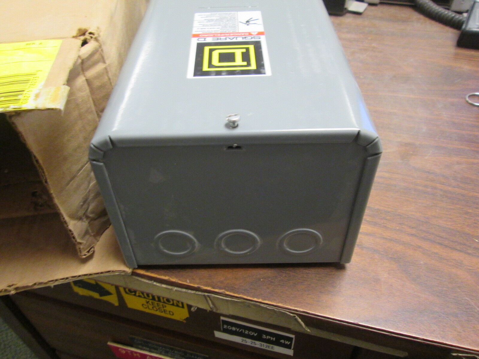 Square D Enclosed Starter 8536SCG3V81A3FF4H30TX11 Size 1 New Surplus