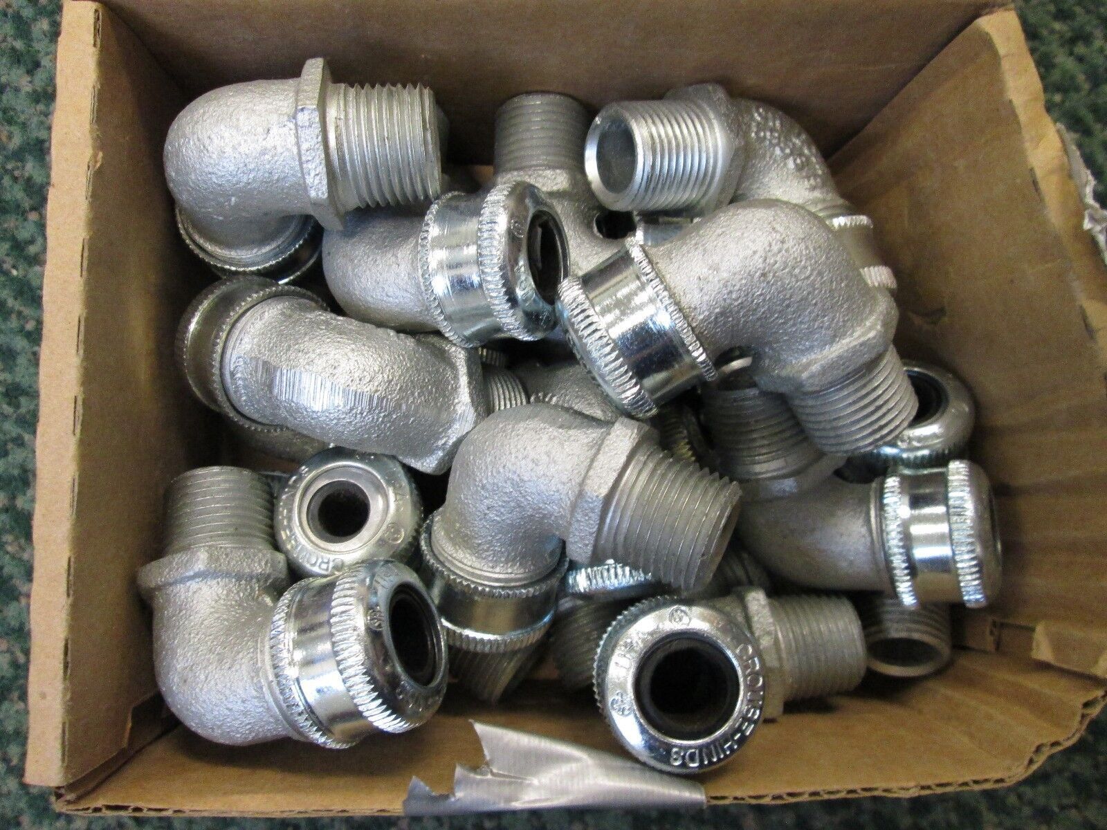 Crouse-Hinds 90 Degree Plug 5956 *Lot of 20*