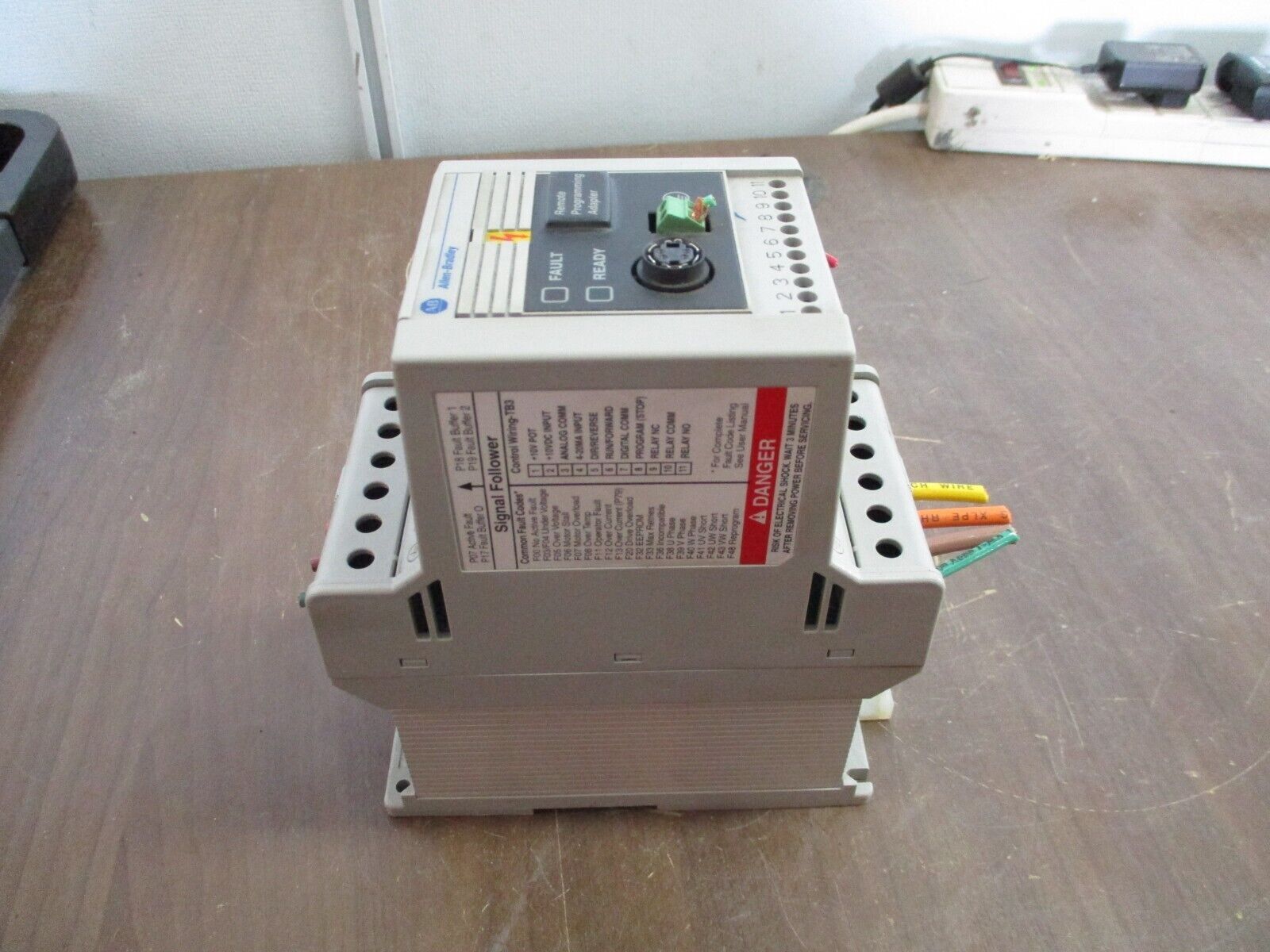 Allen-Bradley Smart Speed Controller 160-BA02NSF1 0.75Hp FRN: 7.06 Used