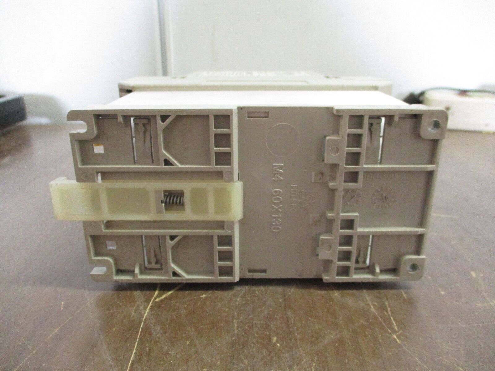 Allen-Bradley Smart Speed Controller 160-BA02NSF1 0.75Hp FRN: 7.06 Used