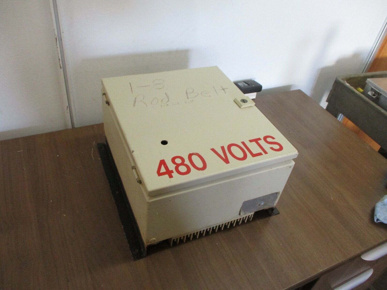 Motortronics AC Drive KP1-401-E-GF 1HP 400V 2.3A Nema 4X *Missing Front Switch*