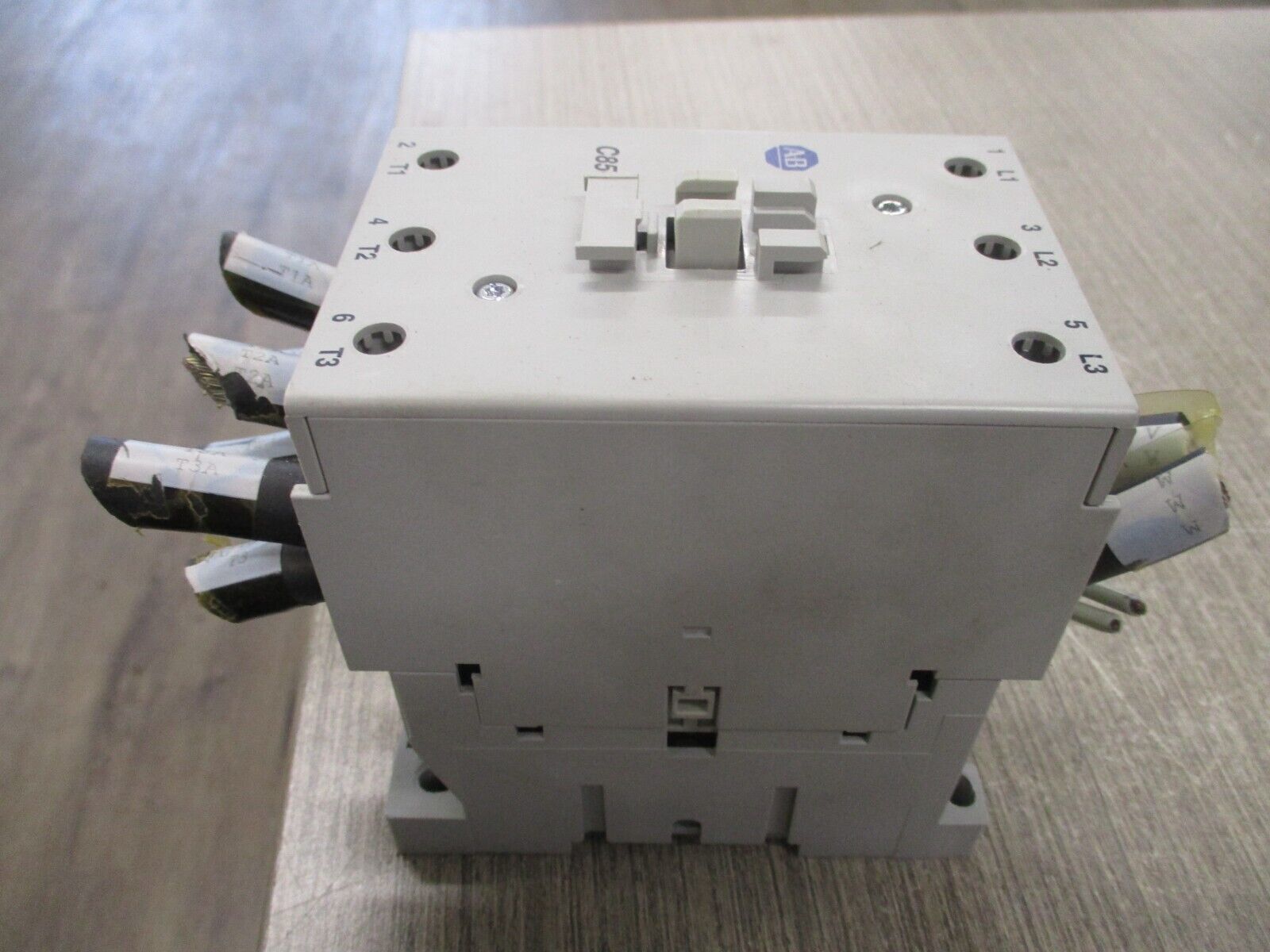 Allen-Bradley Contactor 100-C85*00 Ser. A 120V Coil 600V w/ Aux Contact Used