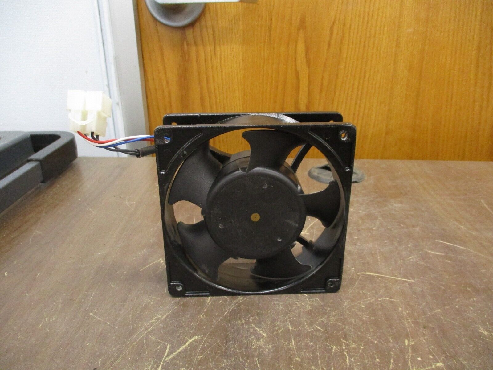 Sinwan Axial Fan S109AP-22-1 200-240V 50/60HZ 17/15W Used