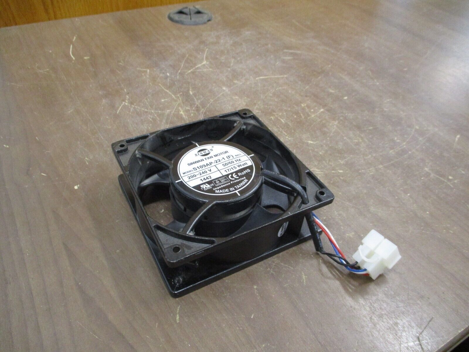 Sinwan Axial Fan S109AP-22-1 200-240V 50/60HZ 17/15W Used