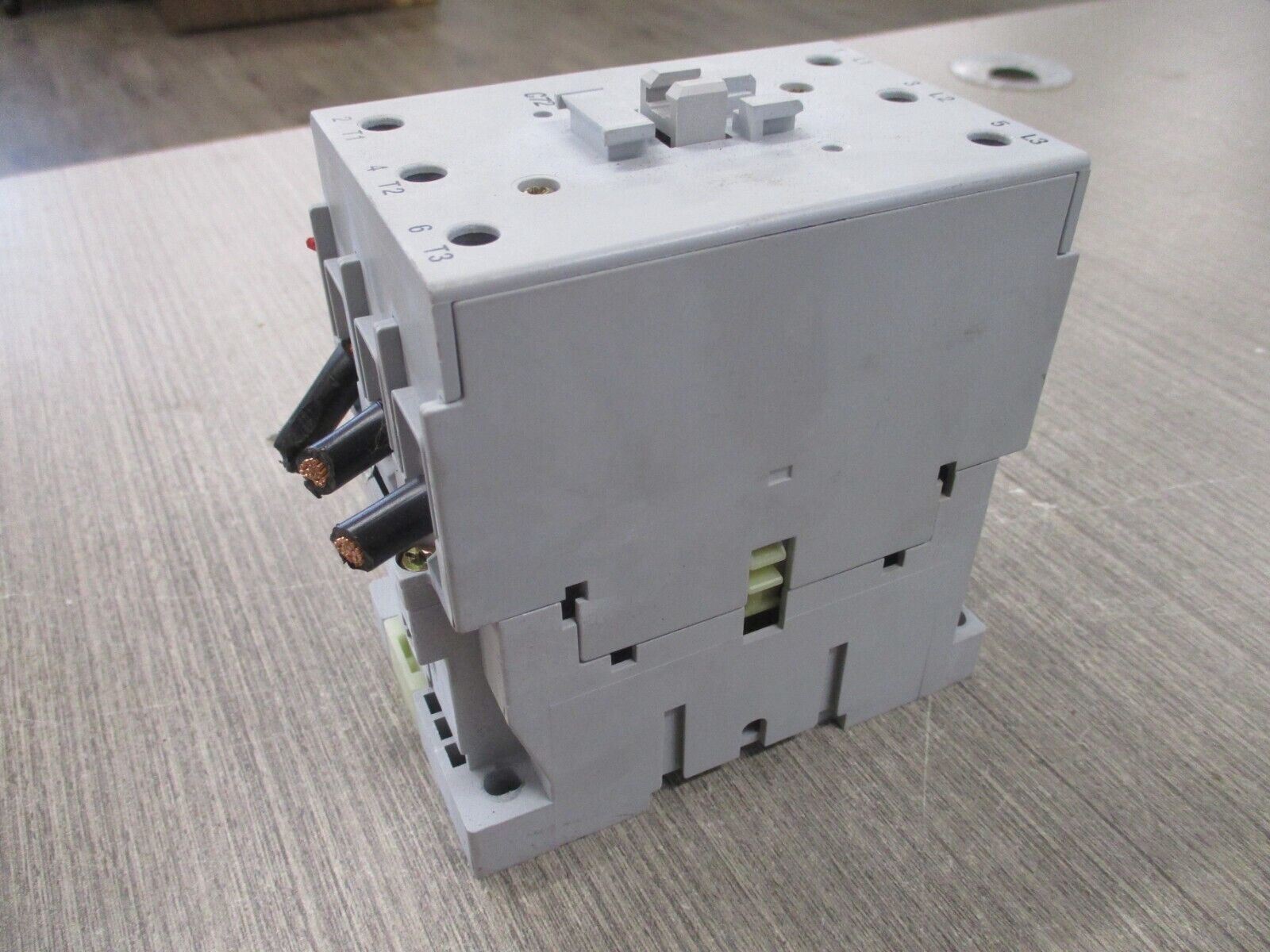 Allen-Bradley Contactor 100-C72*00 Ser. B 120V Coil 90A 600V w/ Aux Contact Used