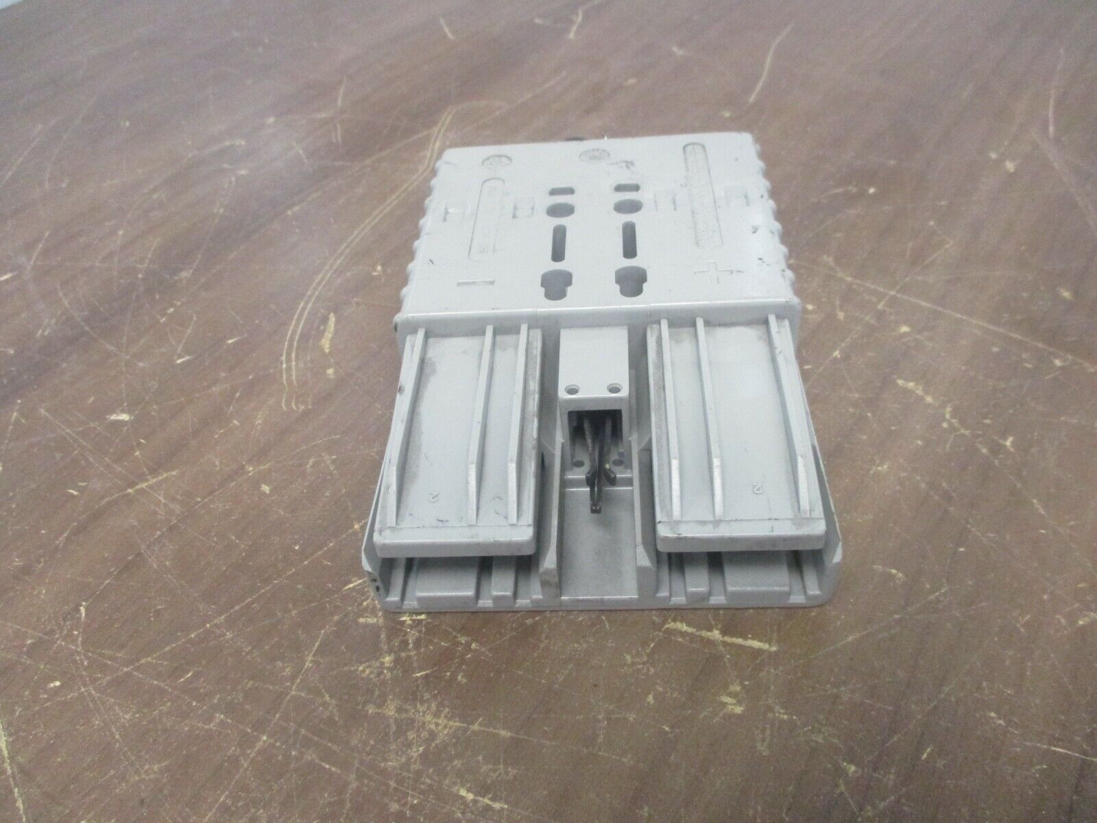 Anderson Power Products Connector SBO 320 320A 600V Used
