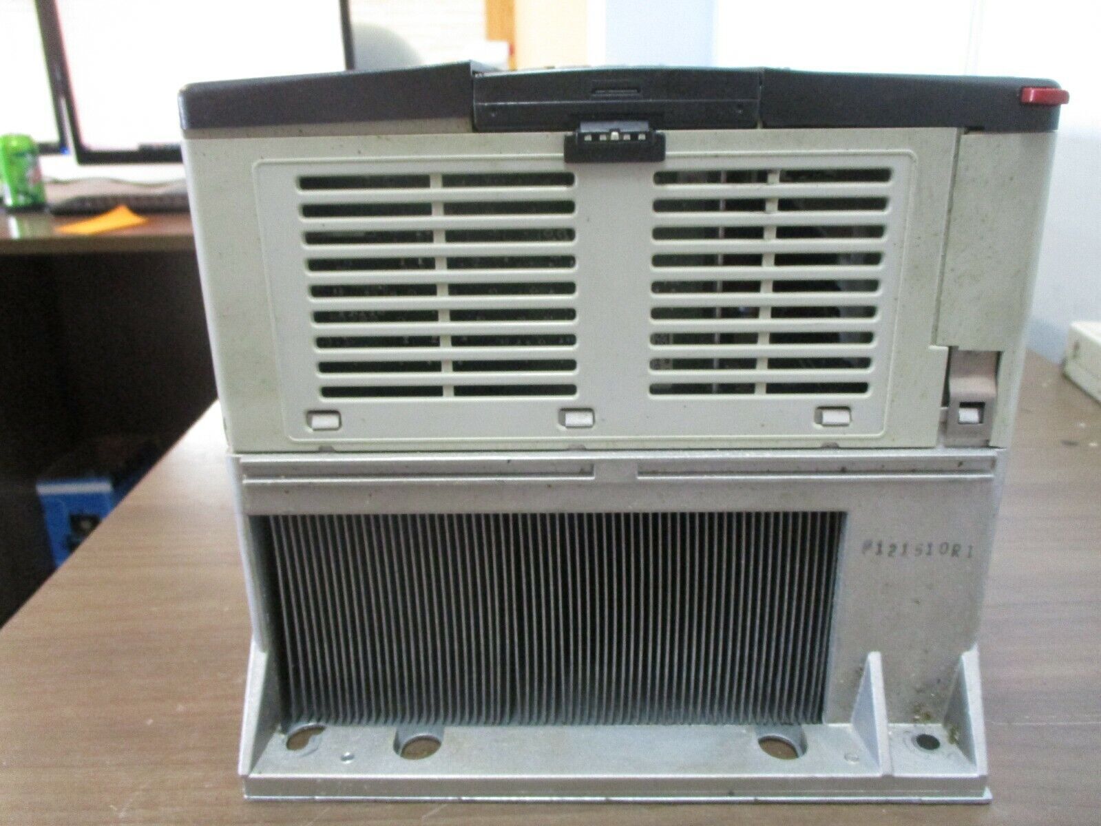Allen-Bradley PowerFlex 700 AC Drive 20BD077A3AYNANC0 Ser. B 60HP 3Ph w/ Keypad