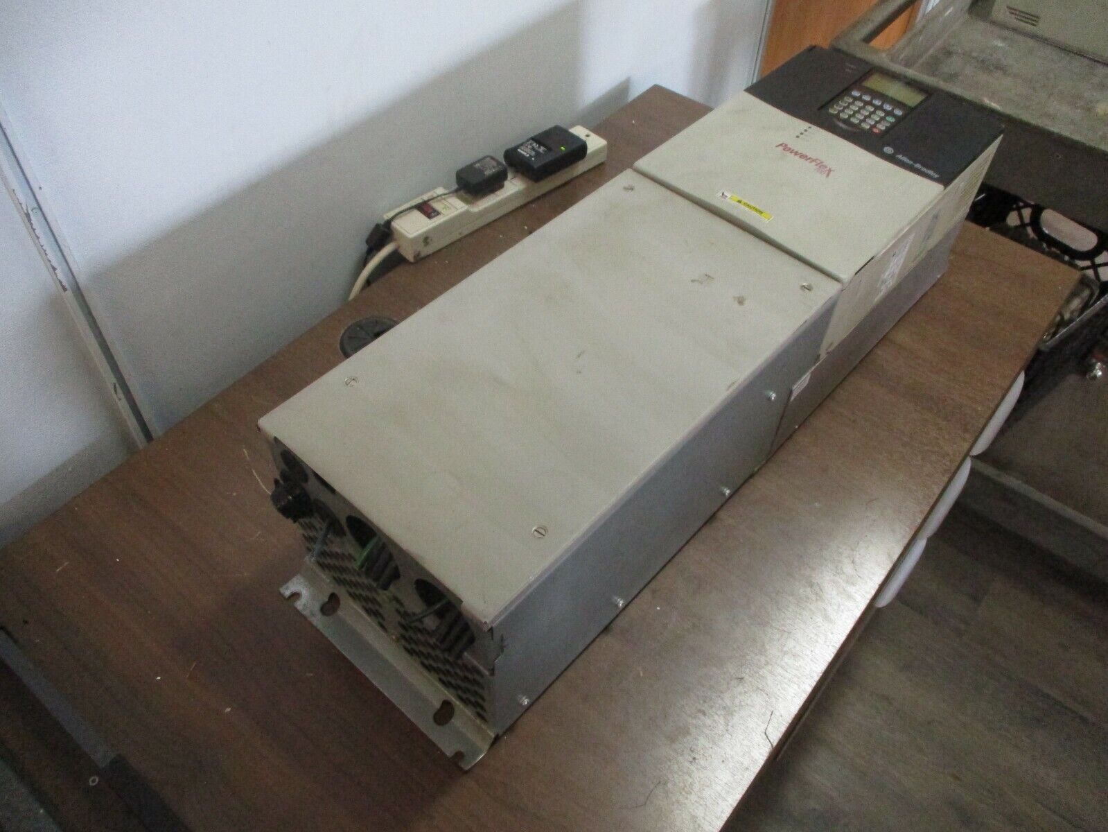 Allen-Bradley PowerFlex 700 AC Drive 20BD077A3AYNANC0 Ser. B 60HP 3Ph w/ Keypad