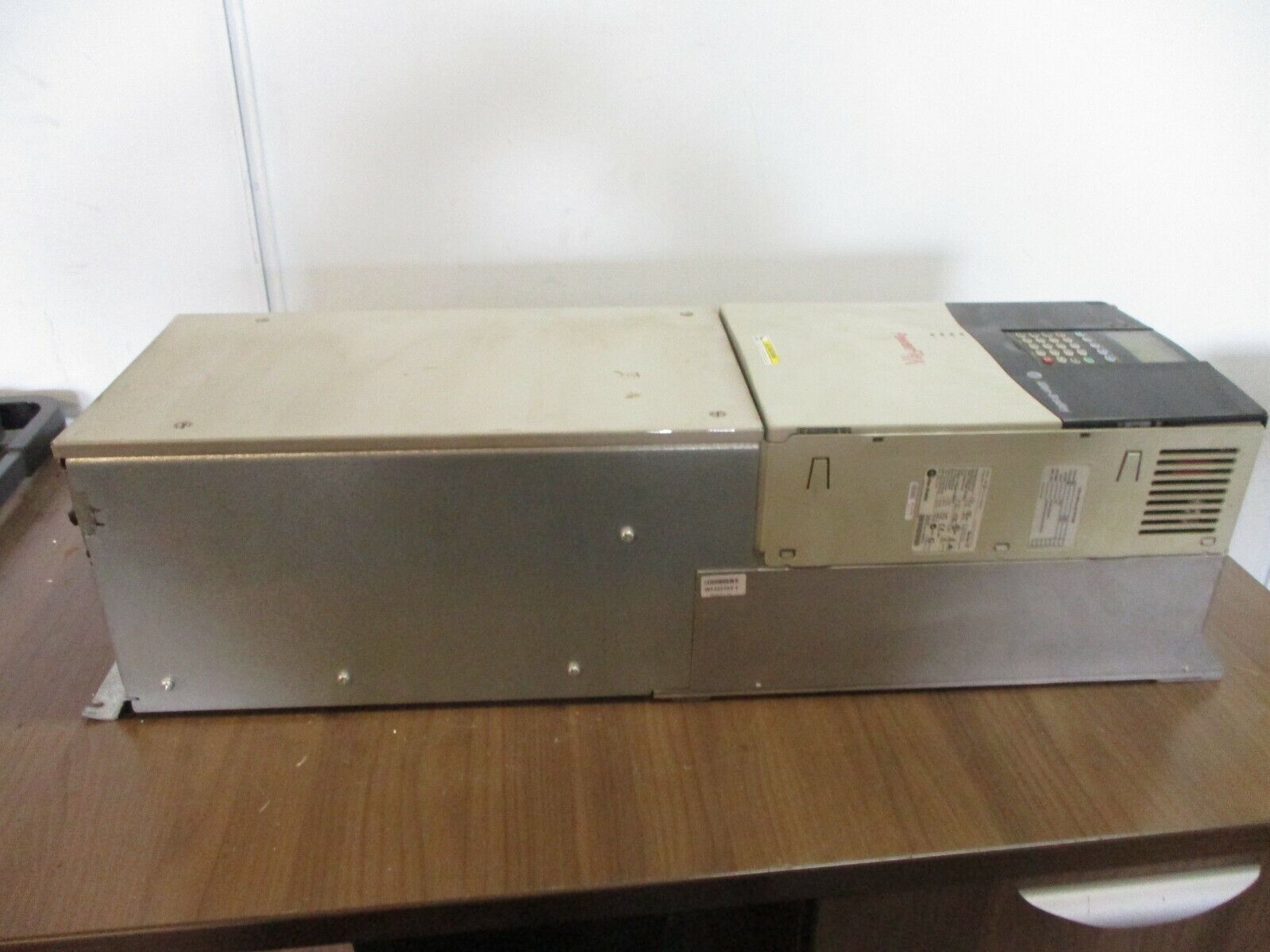 Allen-Bradley PowerFlex 700 AC Drive 20BD077A3AYNANC0 Ser. B 60HP 3Ph w/ Keypad