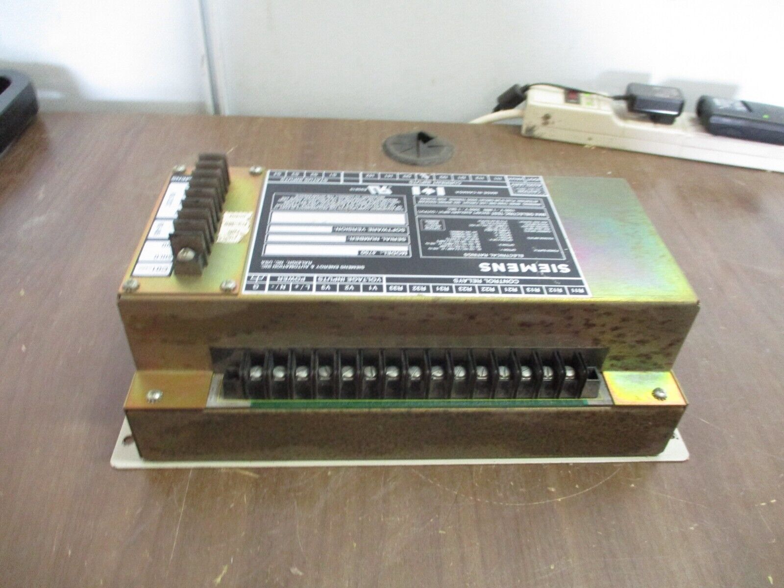Siemens Power Meter 4700-C3-11H S/W Ver: 2.1.00 Used