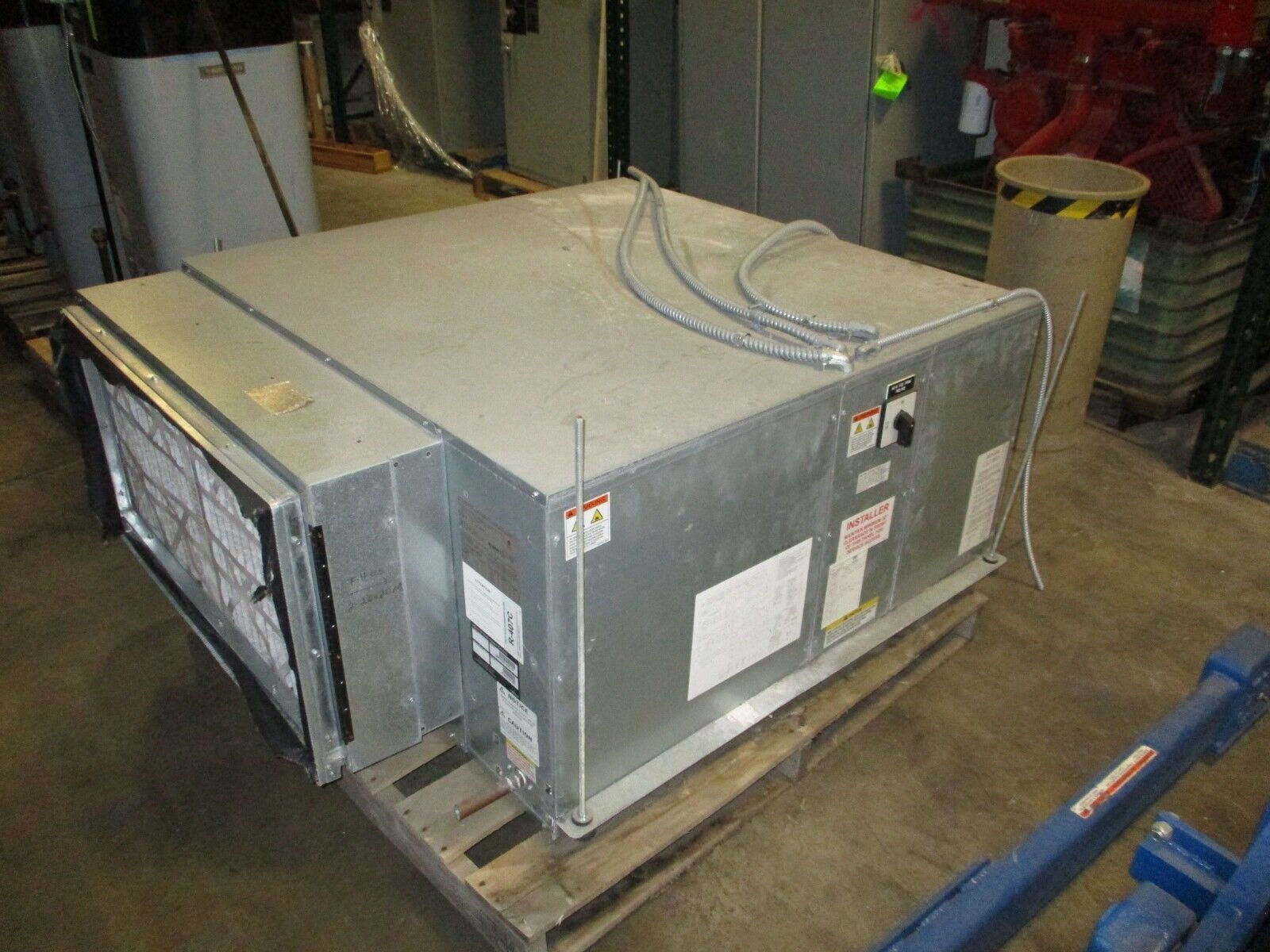 Liebert Mini-Mate2 MMD60K7A0ELB 16.4kW 460V 3Ph 60Hz MFD: 2010 Used
