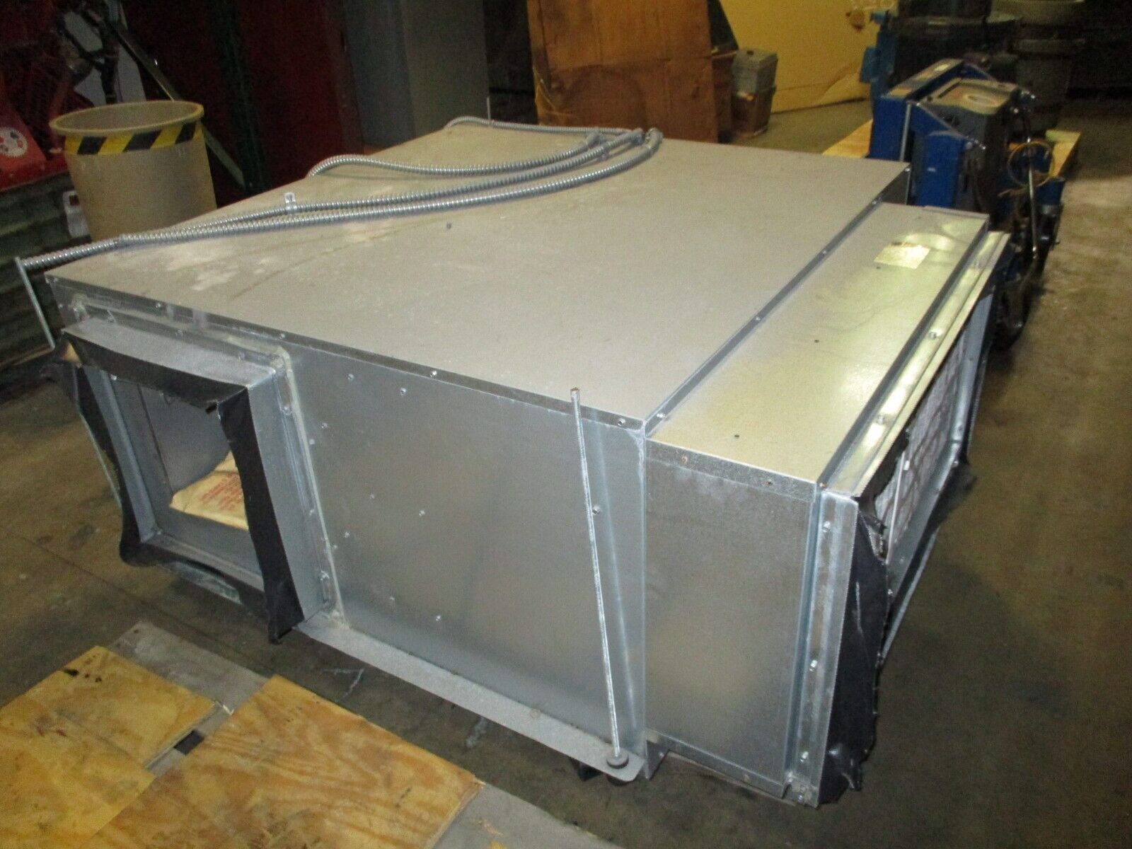 Liebert Mini-Mate2 MMD60K7A0ELB 16.4kW 460V 3Ph 60Hz MFD: 2010 Used