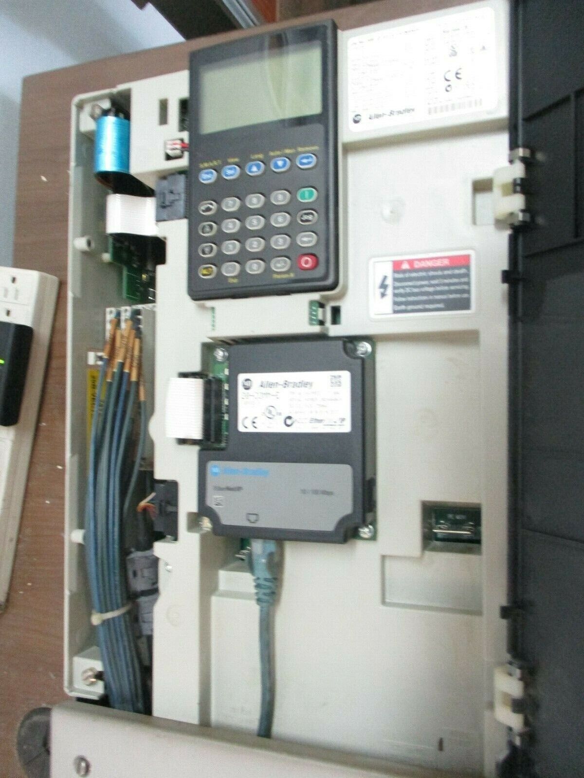 Allen-Bradley PowerFlex 700 AC Drive 20BD077A3AYNANC0 Ser. B 60HP 3Ph w/ Keypad