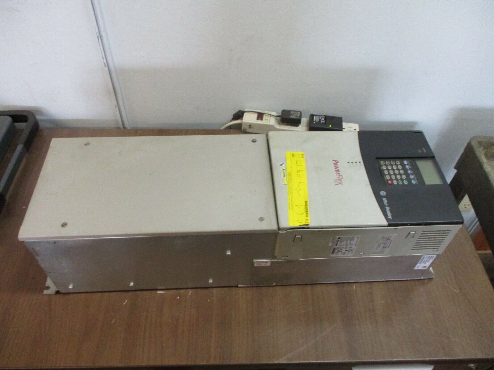 Allen-Bradley PowerFlex 700 AC Drive 20BD077A3AYNANC0 Ser. B 60HP 3Ph w/ Keypad
