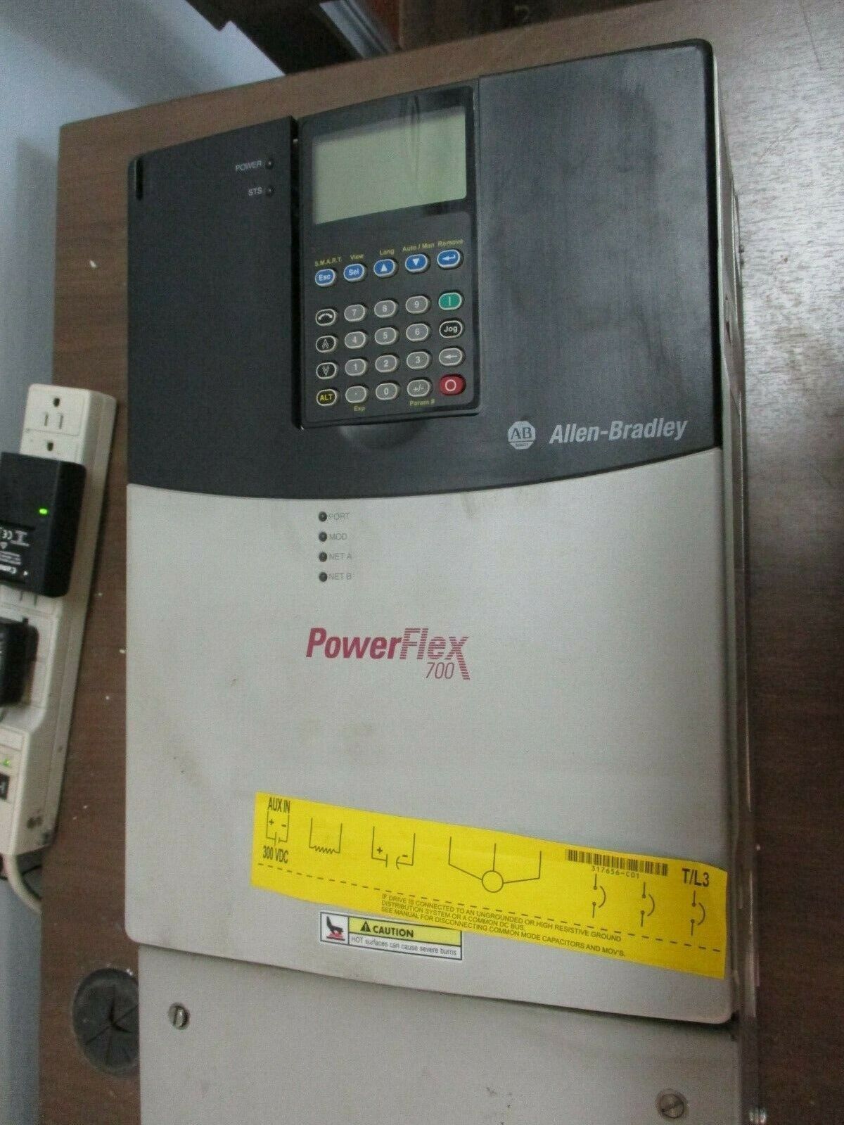 Allen-Bradley PowerFlex 700 AC Drive 20BD077A3AYNANC0 Ser. B 60HP 3Ph w/ Keypad