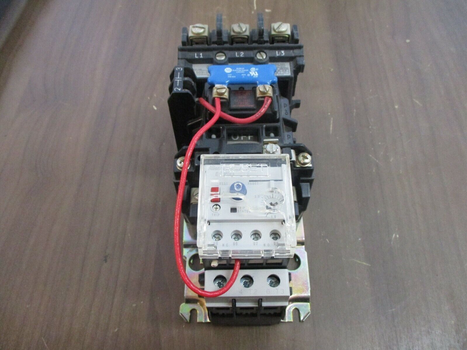 Allen-Bradley Size 1 Starter 509-BOD-7 Ser. B 592-EECC Overload 120V Coil Used