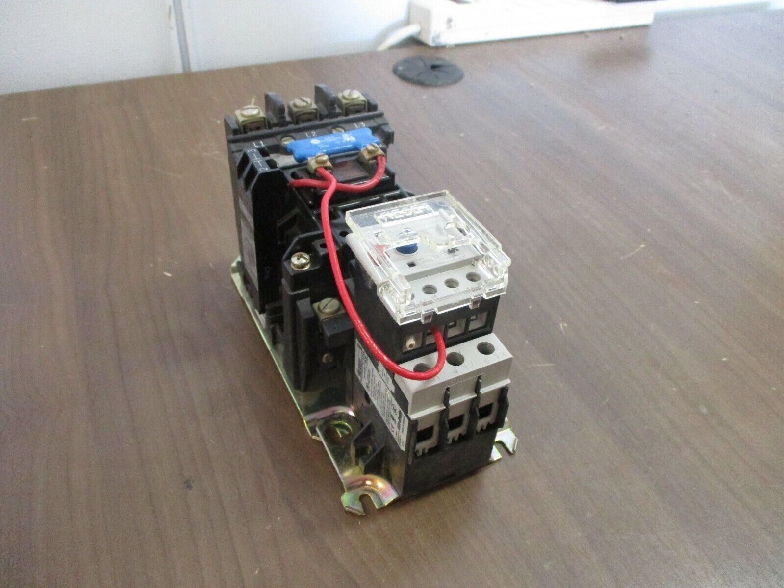 Allen-Bradley Size 1 Starter 509-BOD-7 Ser. B 592-EECC Overload 120V Coil Used