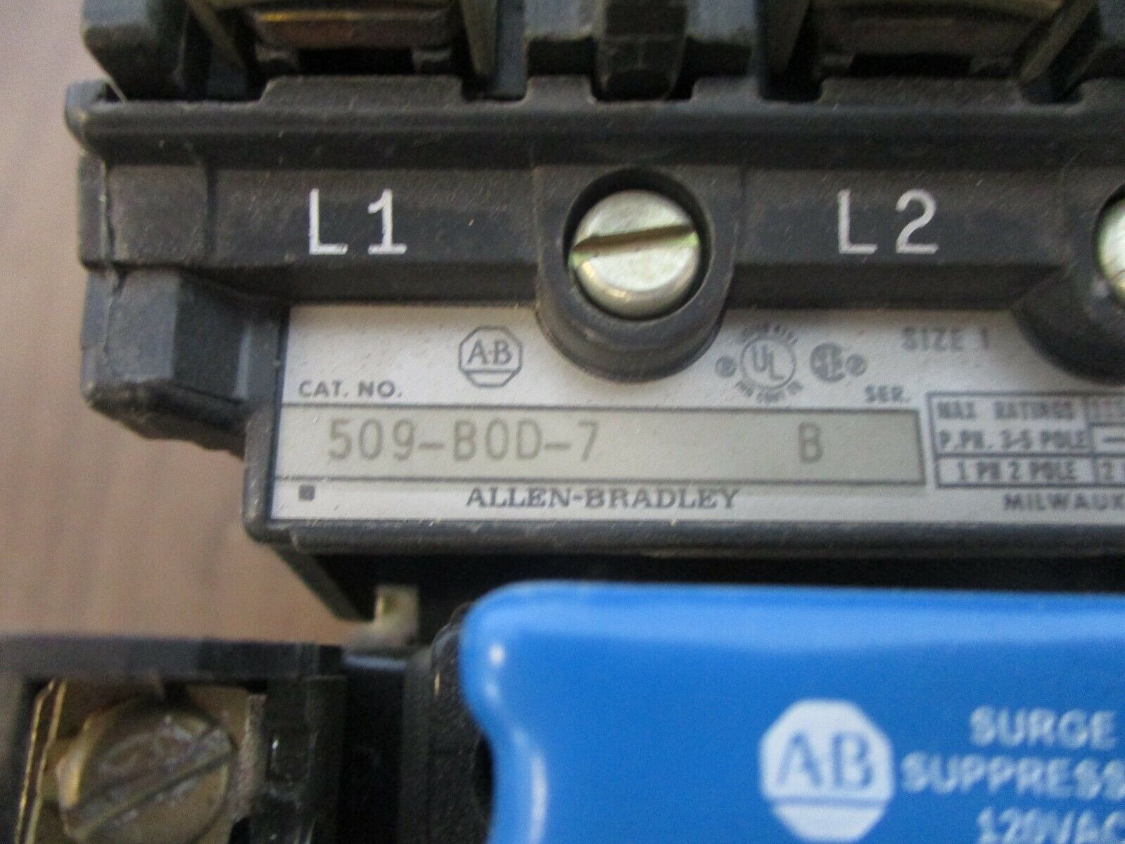 Allen-Bradley Size 1 Starter 509-BOD-7 Ser. B 592-EECC Overload 120V Coil Used