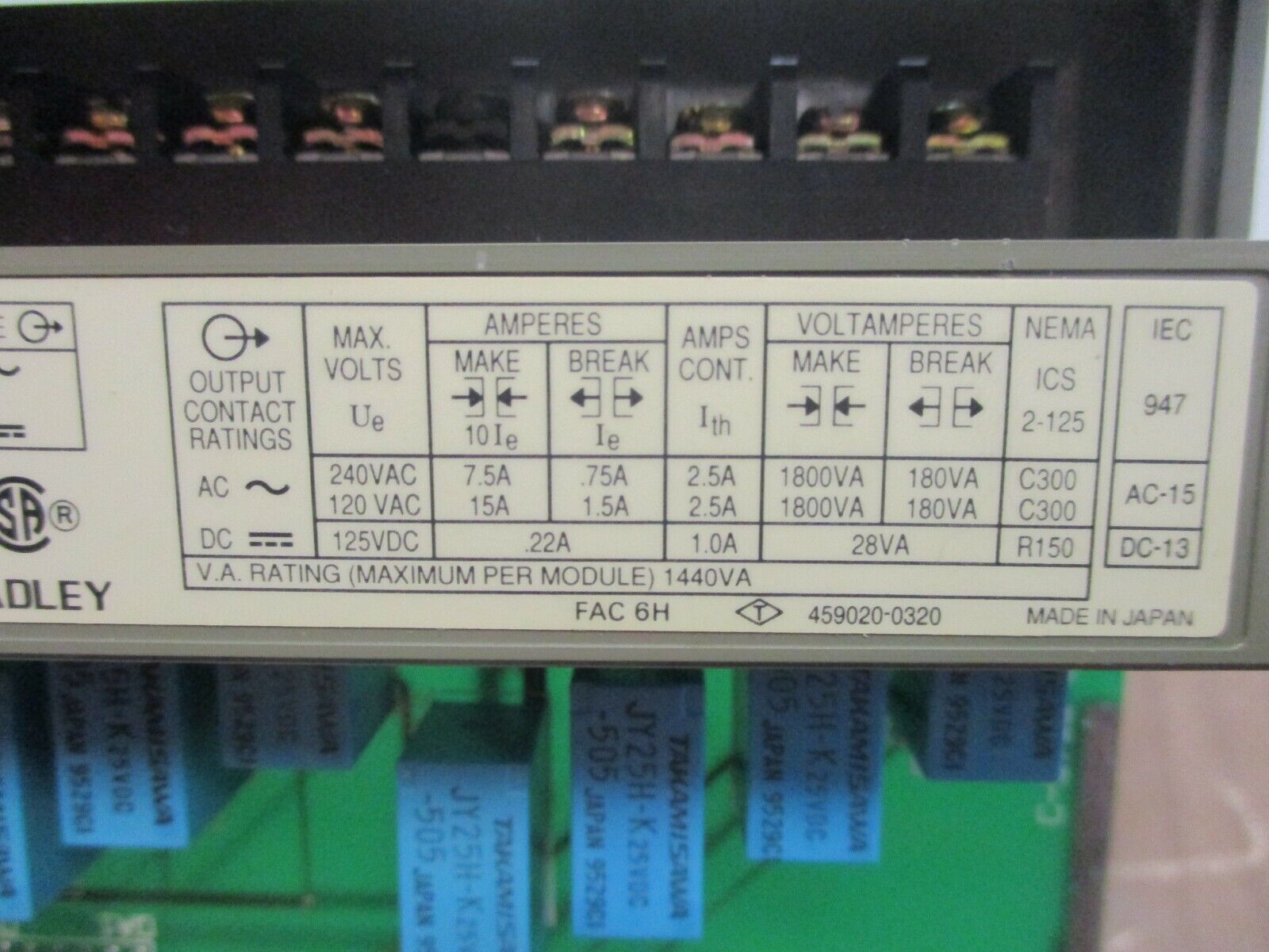 Allen-Bradley SLC 500 Output Module 1746-OW8 Ser. A 10-250VAC 10-125VDC Used