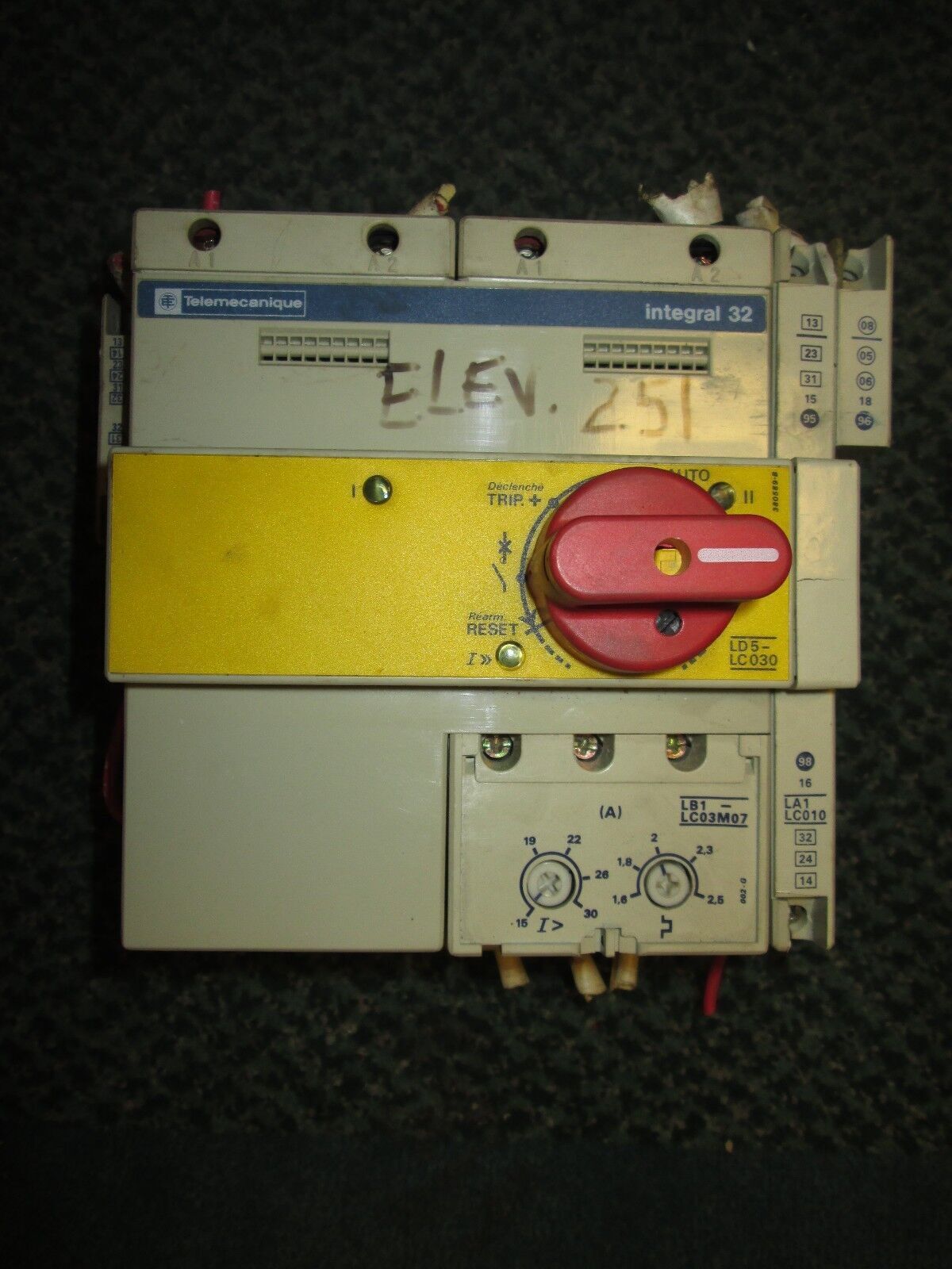 Telemecanique Combination Motor Controller LD5-LC010 integral 32 Used