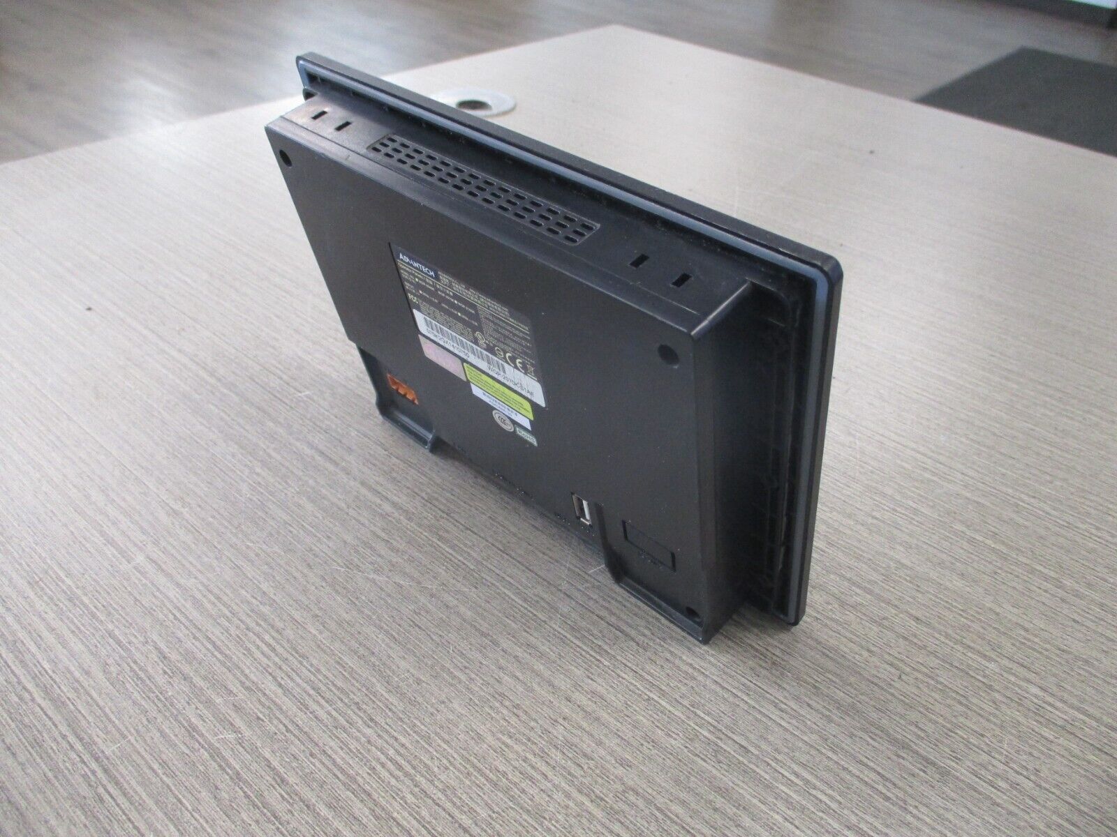 Advantech Operator Panel WOP-2070S1AE K-24VDC 0.6A *Scratched Screen* Used