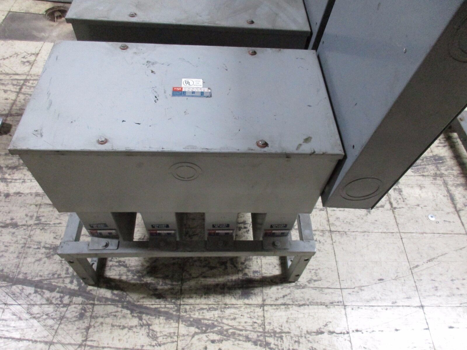 FPE/Cornell Dubilier Capacitor w/ Disconnect ICS4100D33 100 KVAR 240V 3Ph Used