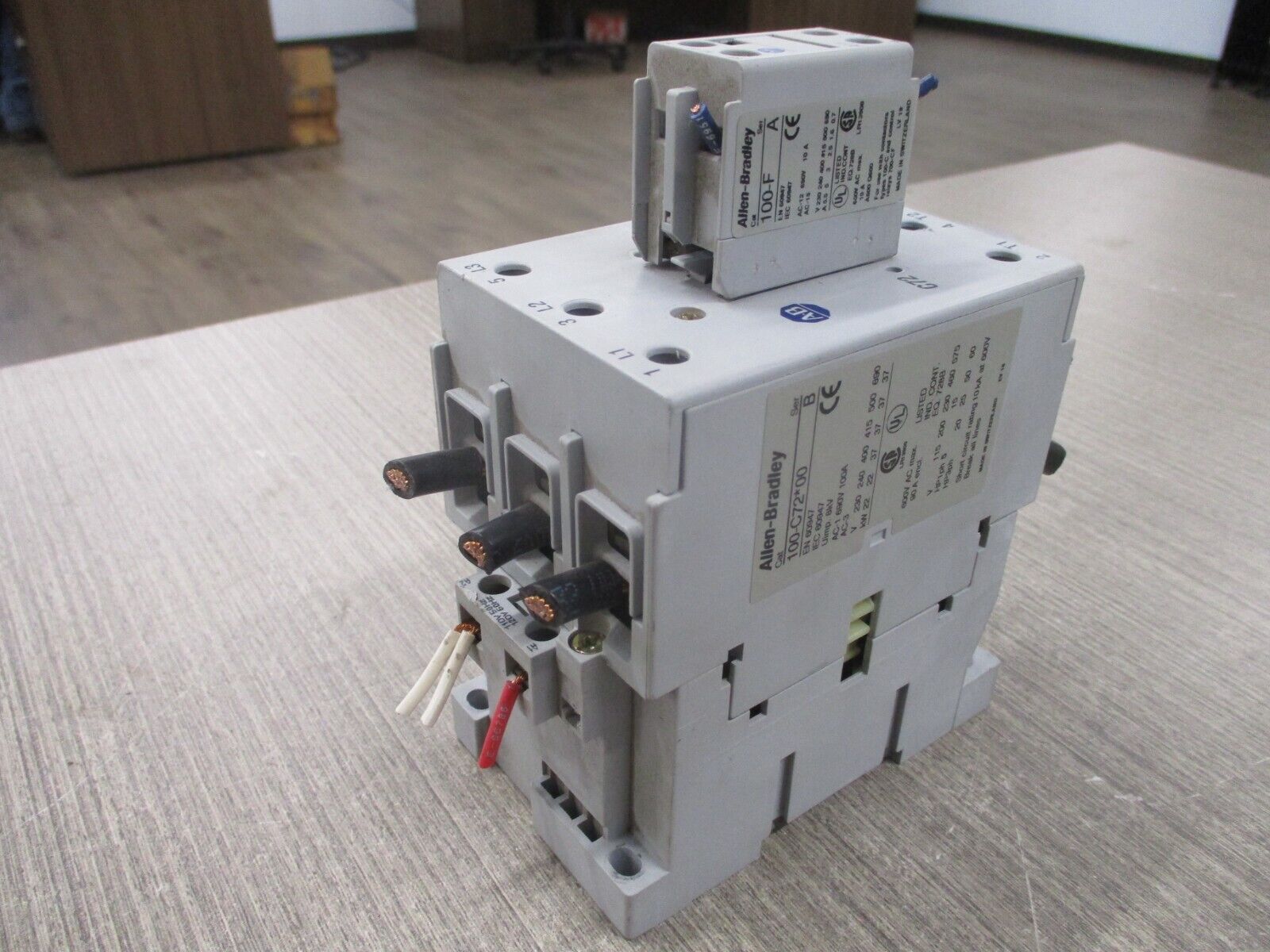 Allen-Bradley Contactor 100-C72*00 Ser. B 120V Coil 90A 600V Used