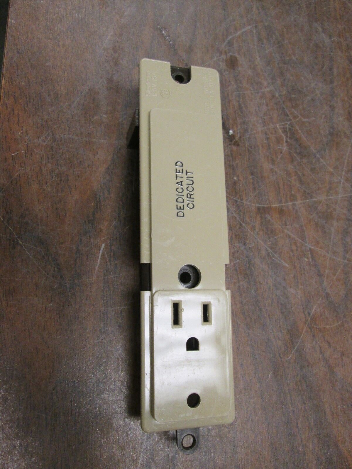 Steelcase Simplex Receptacle 98683-4S 125V 15A Lots of 4 Used