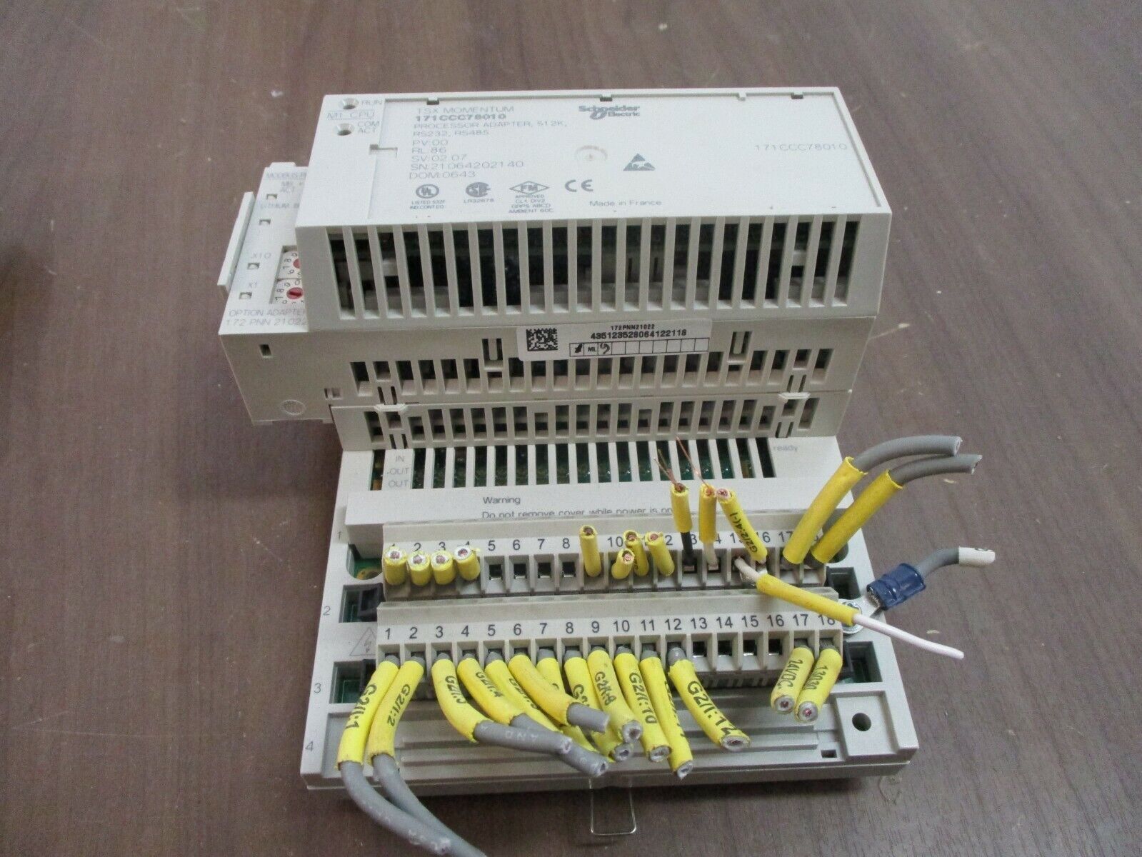 Schneider Electric TSX Momentum Processor w/ I/O Base 171CCC78010 512K Used