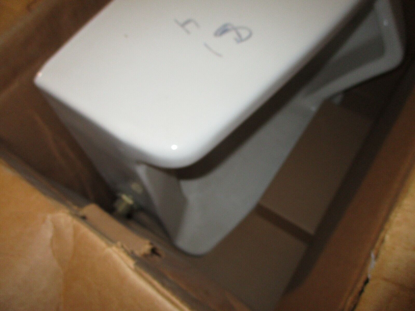 American Standard Washbrook 1.0 Wall Hung Urinal 6501.010 Top Spud White