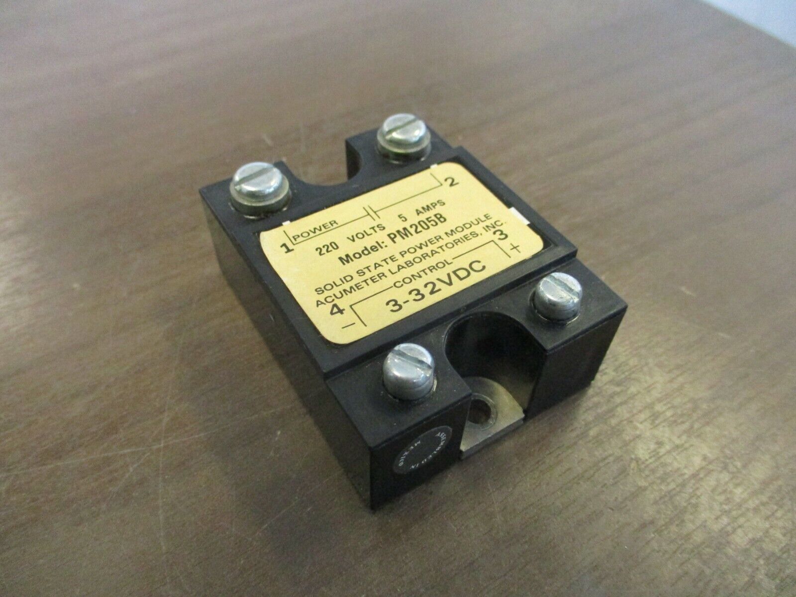 Harrel Solid State Power Module PM205B 220V 5A Control: 3-32VDC Used